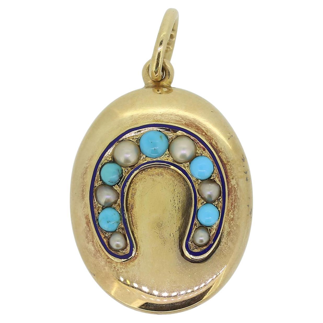 Pendentif en forme de fer à cheval en turquoise et perles de style victorien en vente
