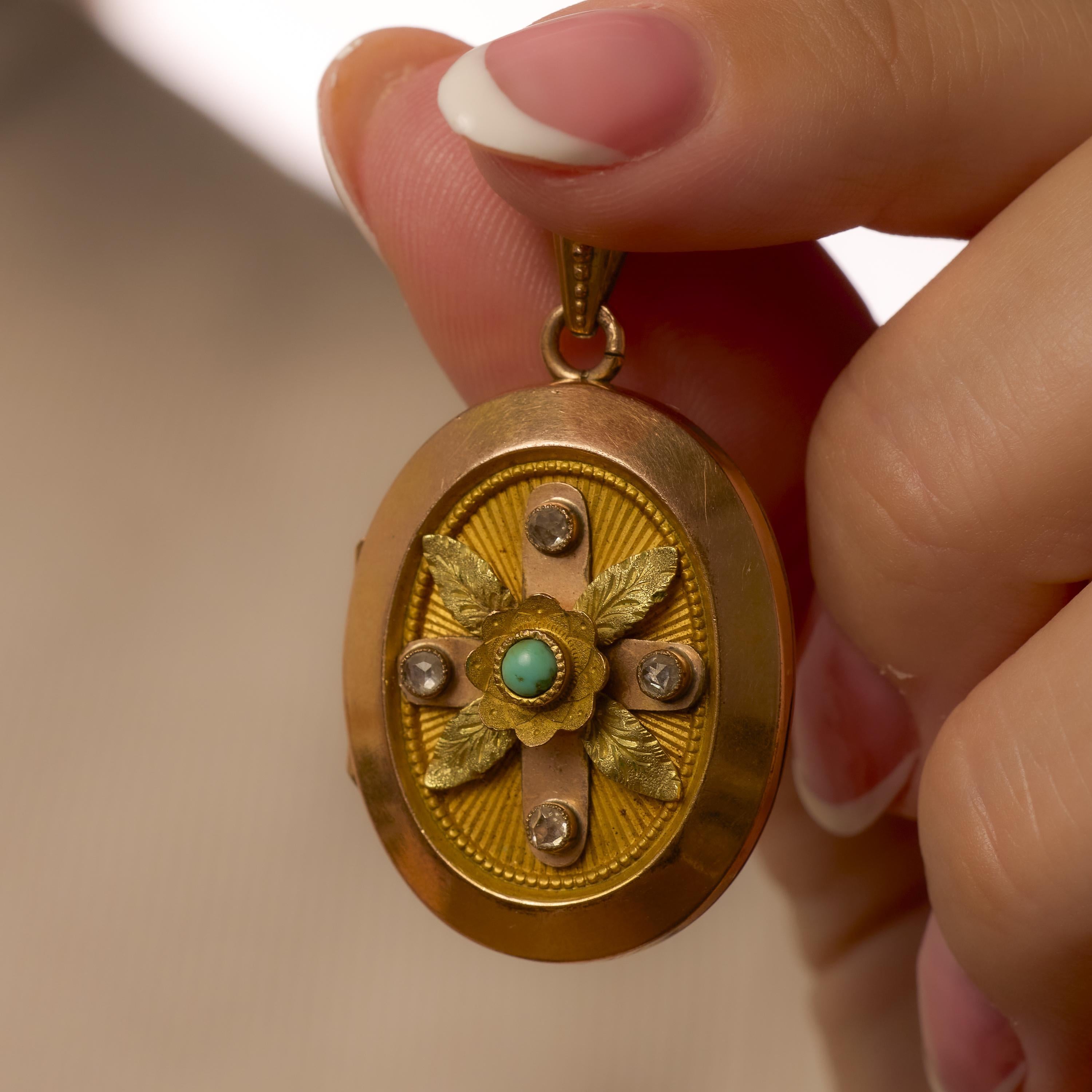 Victorian turquoise diamond 18k yellow and rose gold locket pendant In Good Condition For Sale In Beverly Hills, CA