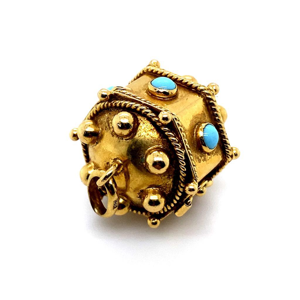 Victorian Turquoise Pendant with Dice 18 Karat Yellow Gold For Sale 4