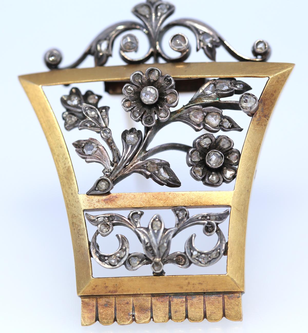 Old European Cut Victorian Unisex Brooch Gold Silver Old-Cut Diamonds Present, 1905 For Sale