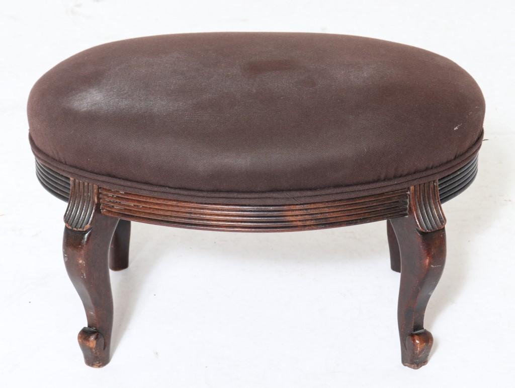 Victorian Upholstered Petite Oval Footstool In Good Condition In Astoria, NY
