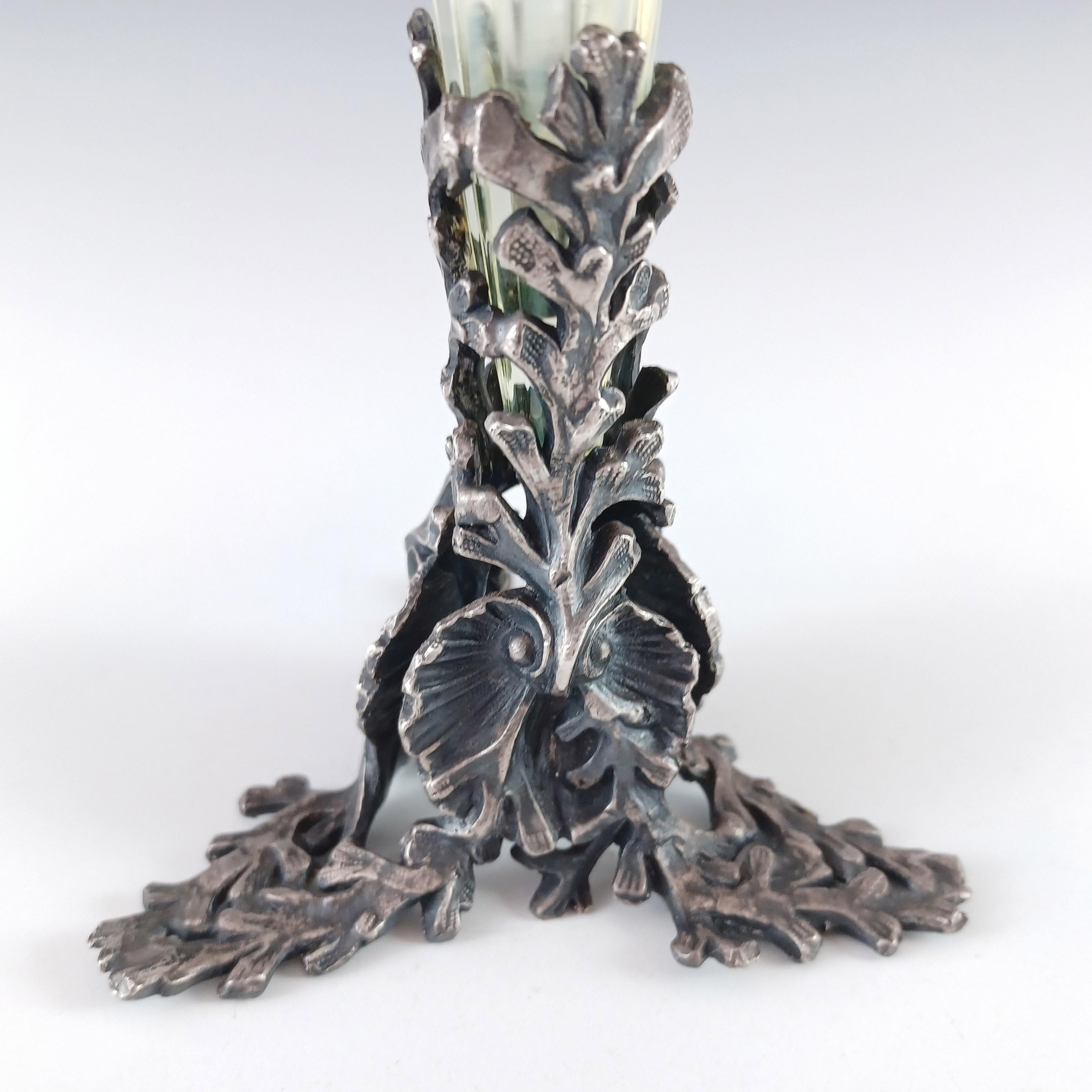 Vaselina Victoriana / Uranio Jarrón Epergne de Vidrio y Metal en Bueno estado para la venta en Bolton, GB