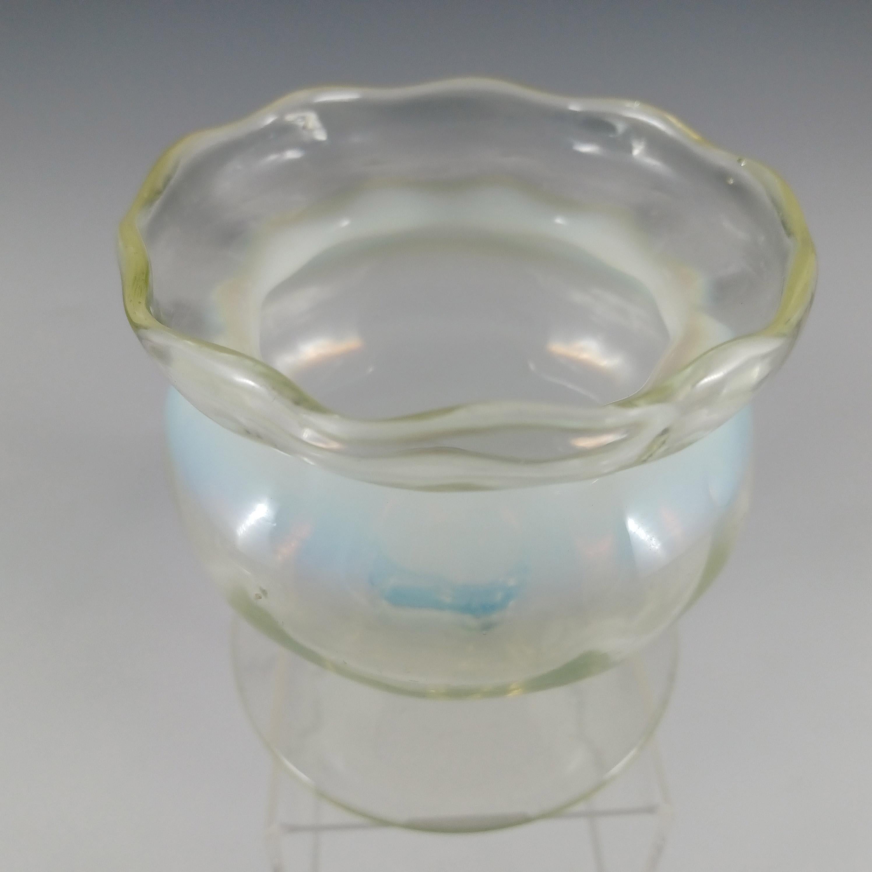 Victorian Vaseline Uranium Opalescent Glass Footed Vase In Good Condition For Sale In Bolton, GB