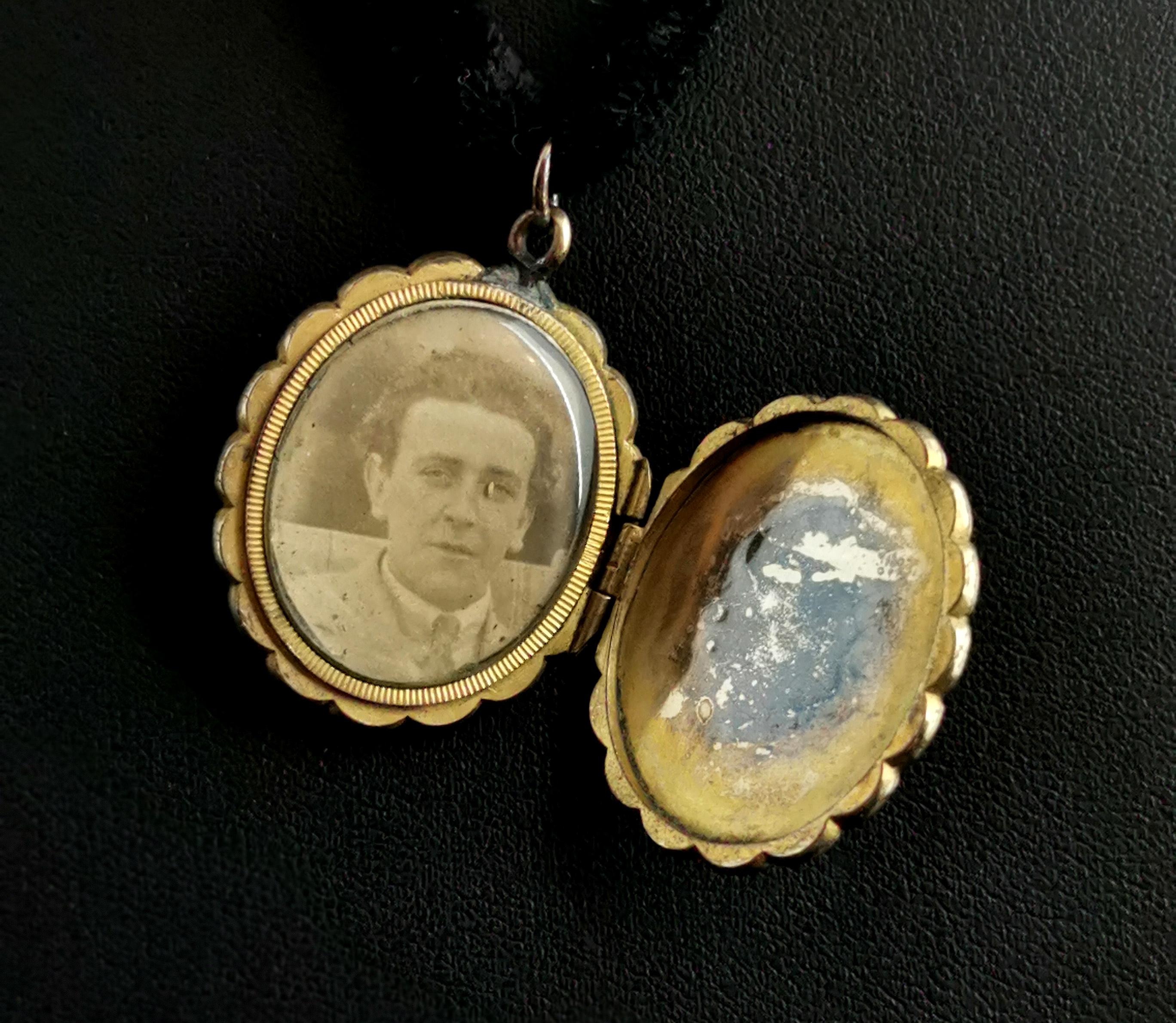 Women's Victorian Velvet Choker Necklace, 9k Gold Front and Back Locket