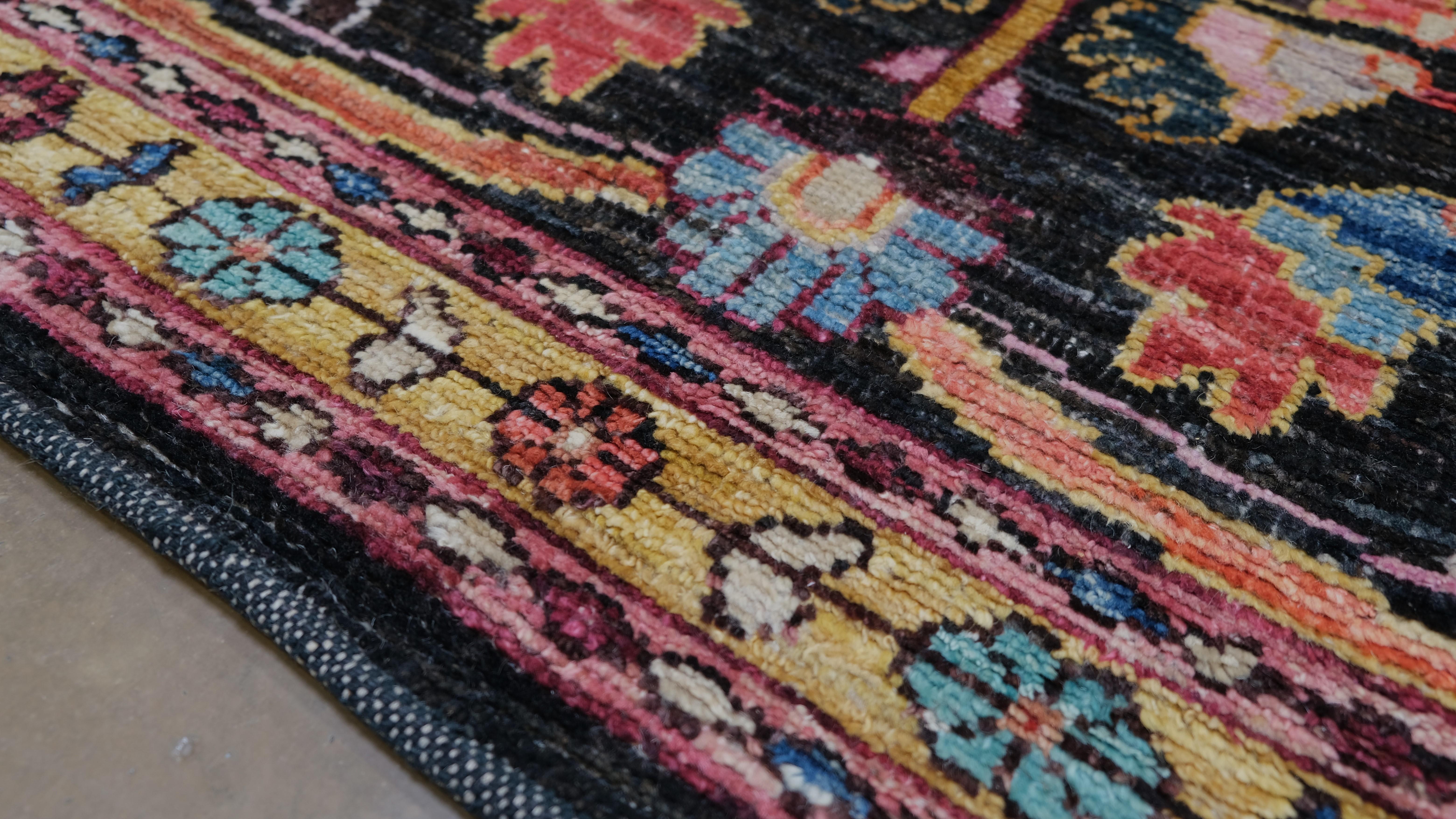 Vittoriano Tappeto in lana multicolore Victorian Vibrant Floral 6'1''x9' in vendita