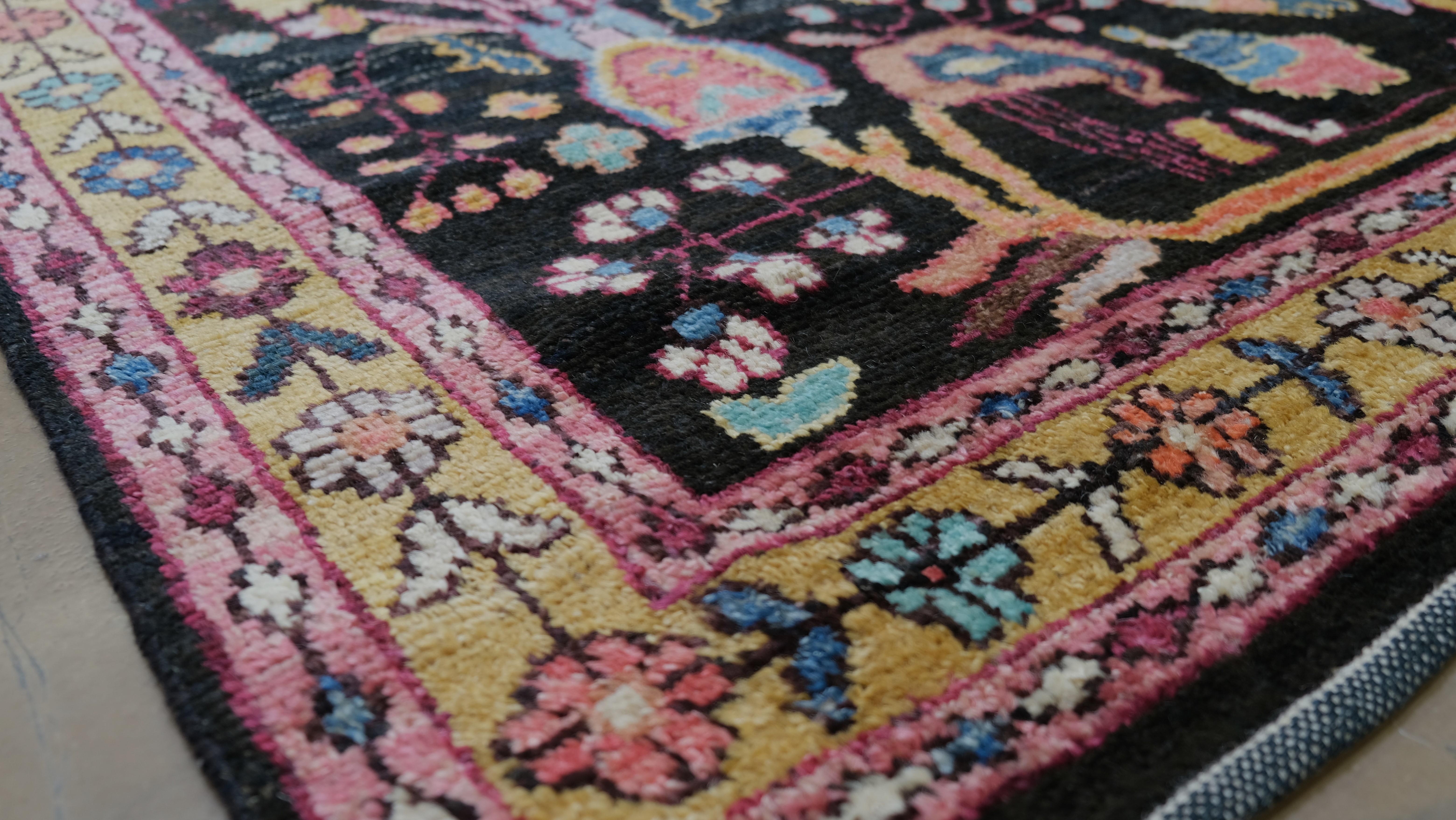 Tappeto in lana multicolore Victorian Vibrant Floral 6'1''x9' In condizioni Nuovo in vendita a Torrance, CA