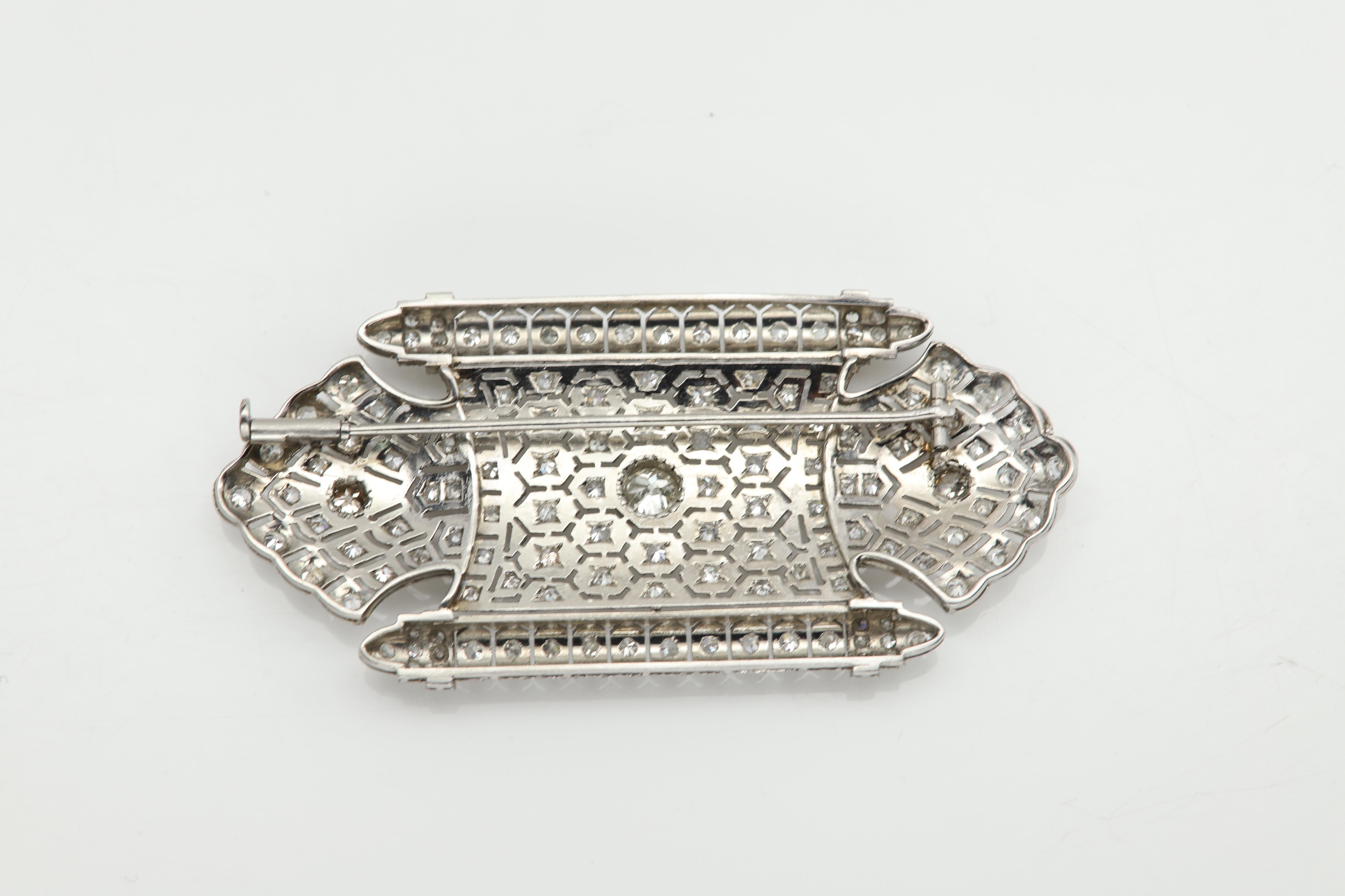 Women's Victorian Vintage Diamond Brooch Platinum Brooch Pin circa early 1900's For Sale