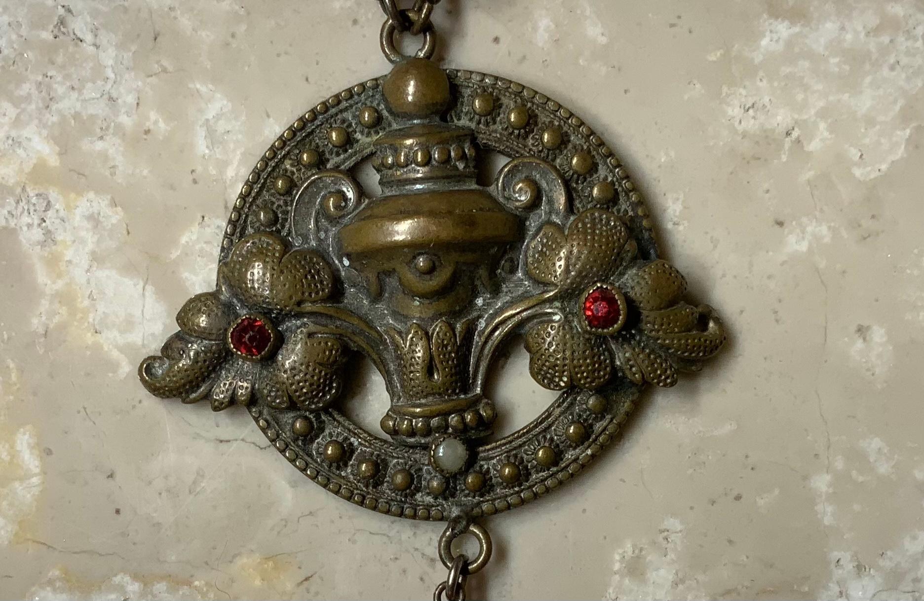 Victorian Vintage Necklace For Sale 1