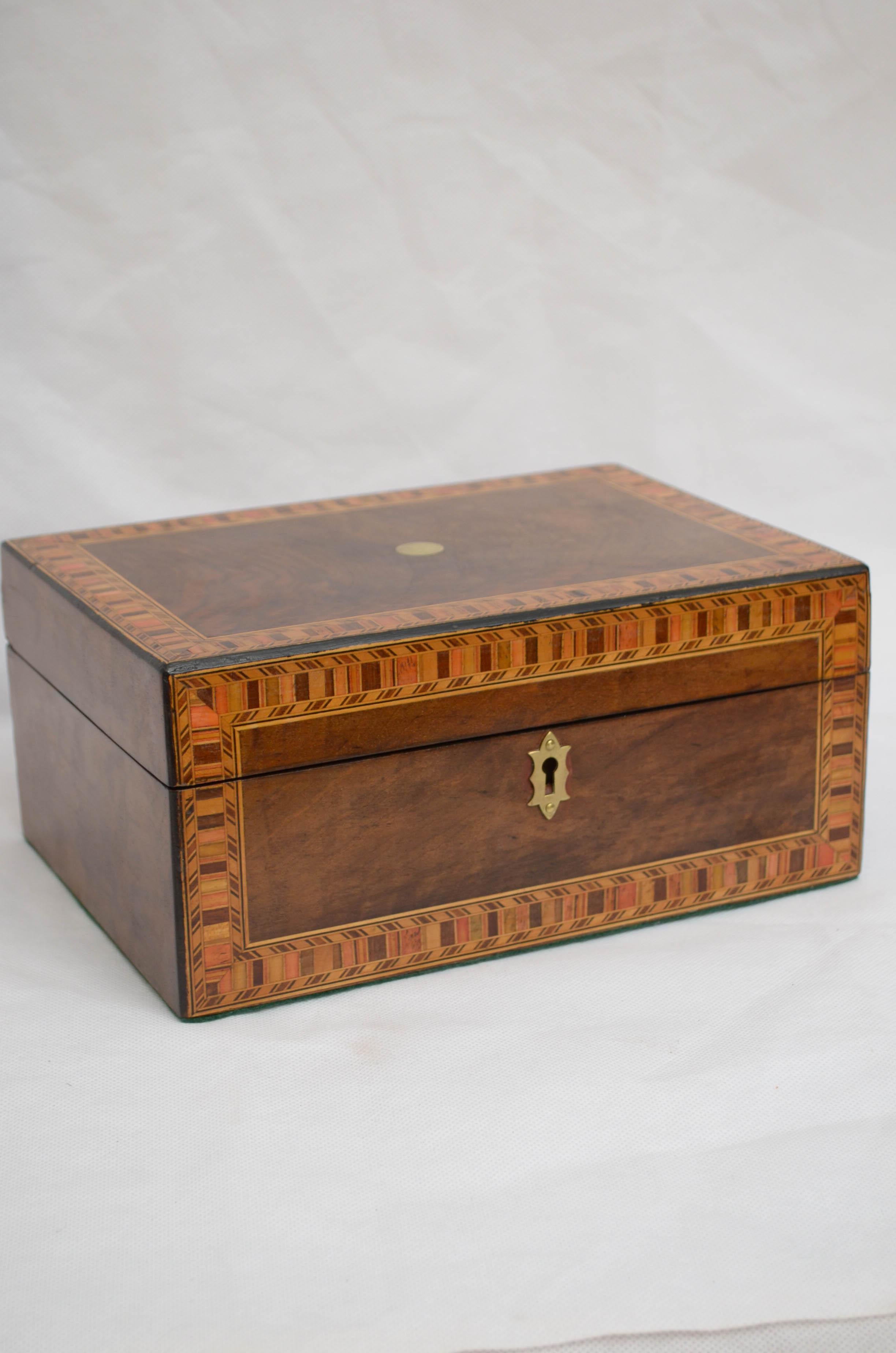 Victorian Walnut and Inlaid Box with Tray 2