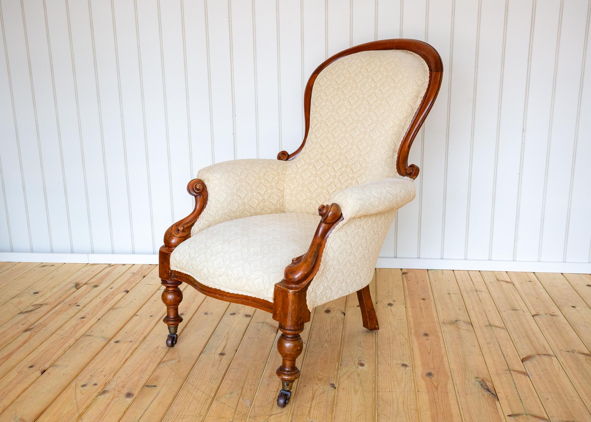 Viktorianischen Nussbaum Sessel Feine Landhaus Salon Salon Show Frame Löffel zurück (Handgeschnitzt) im Angebot