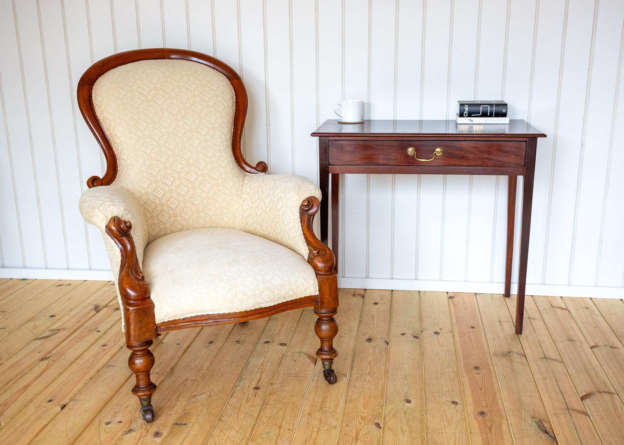 Viktorianischen Nussbaum Sessel Feine Landhaus Salon Salon Show Frame Löffel zurück im Angebot 1