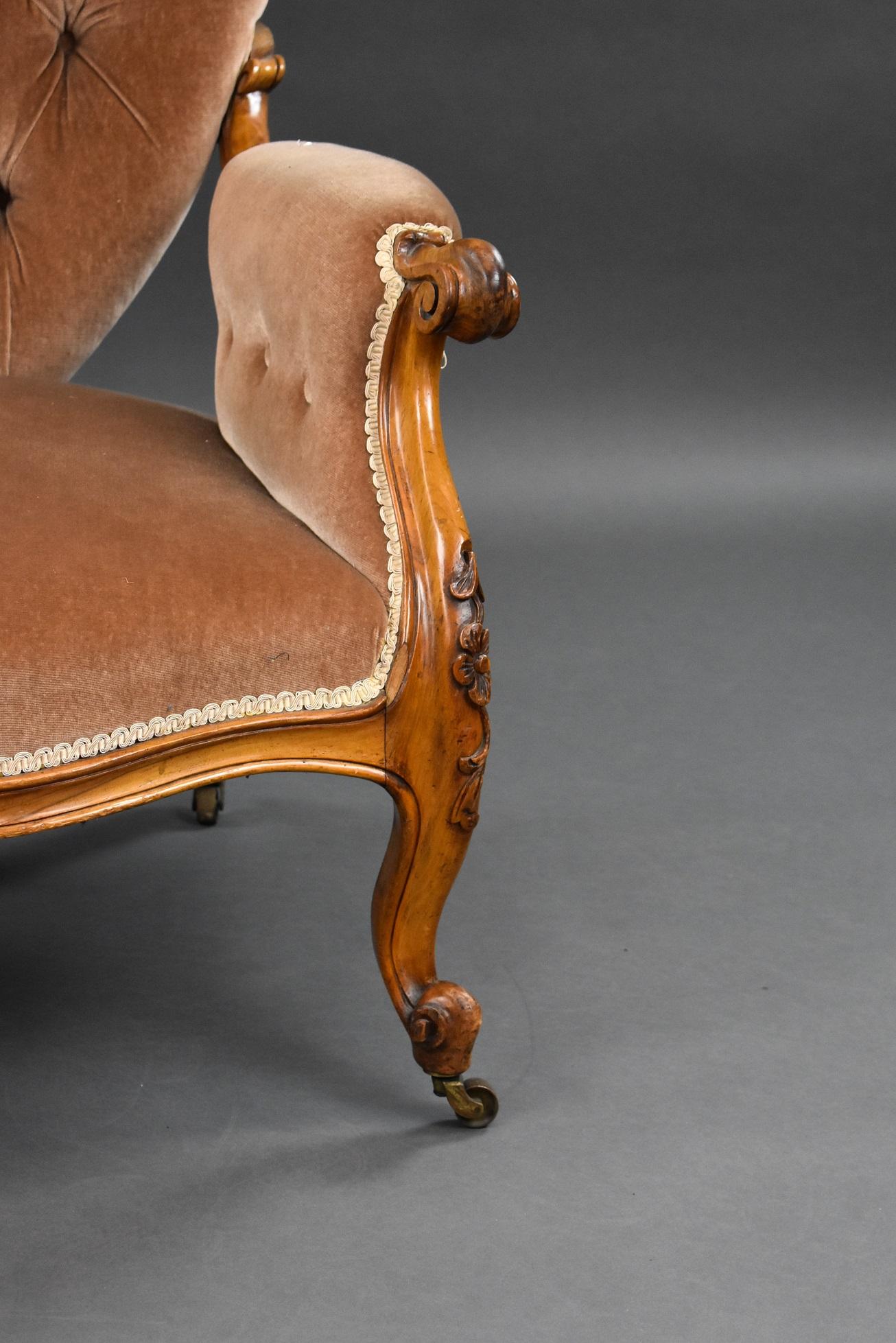 Late 19th Century Victorian Walnut Armchair For Sale