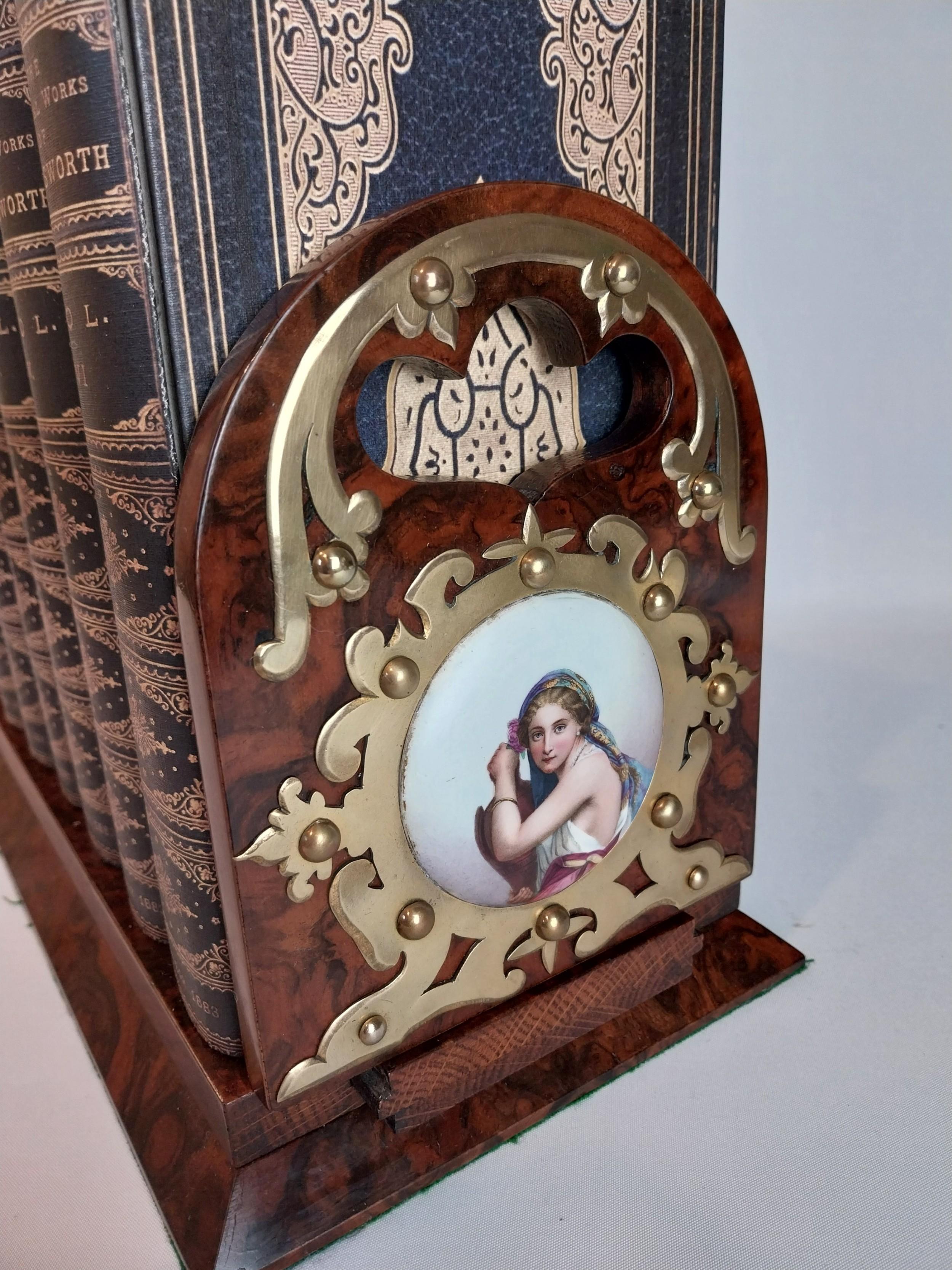Victorian Walnut Book Holder Slide Case with Porcelain Plaques In Good Condition For Sale In Staffordshire, GB