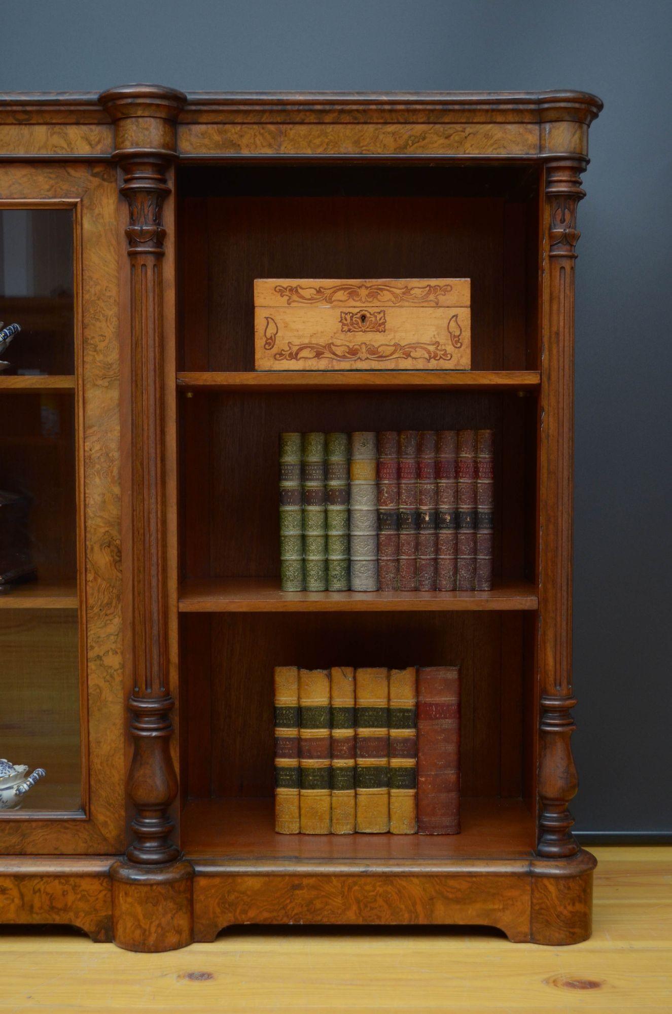 Victorian Walnut Bookcase or Display Cabinet For Sale 10