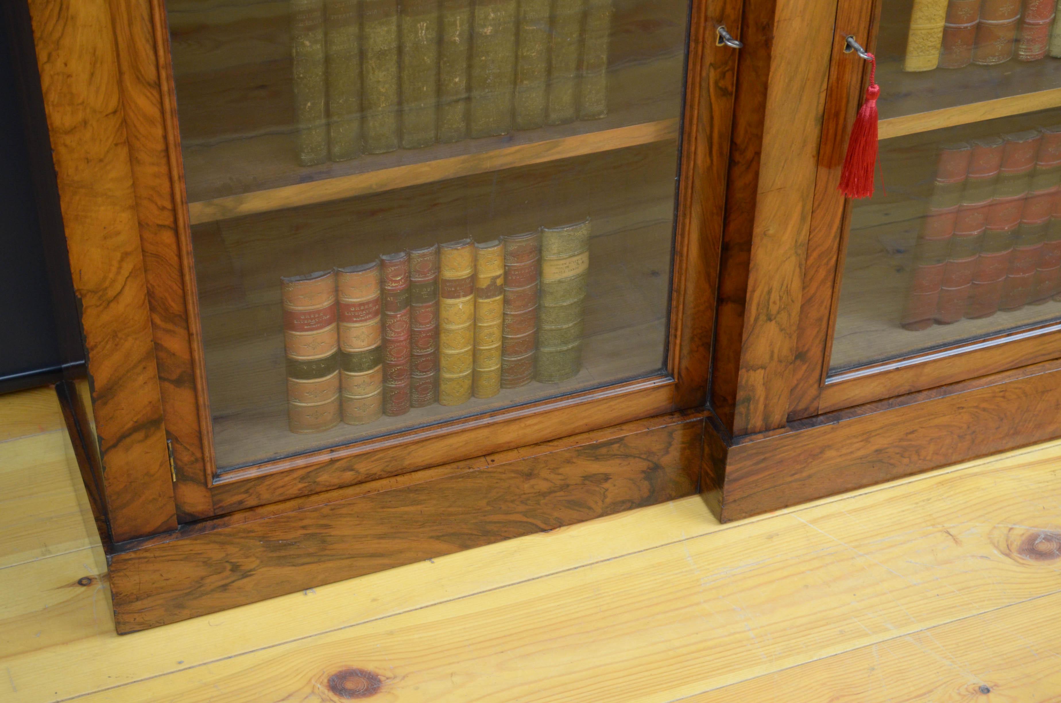 Victorian Walnut Breakfronted Bookcase 10