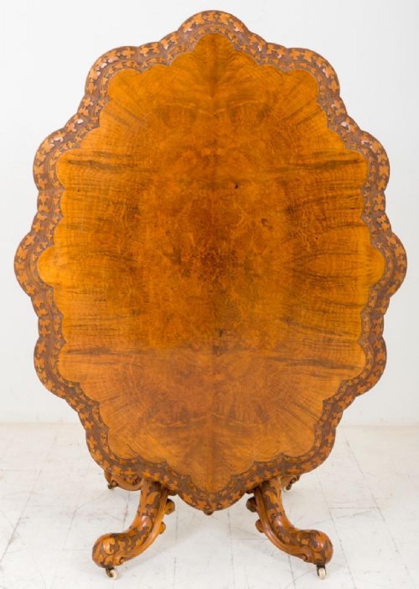 Victorian Walnut Centre Table Dining Quadra Foil Base For Sale 1