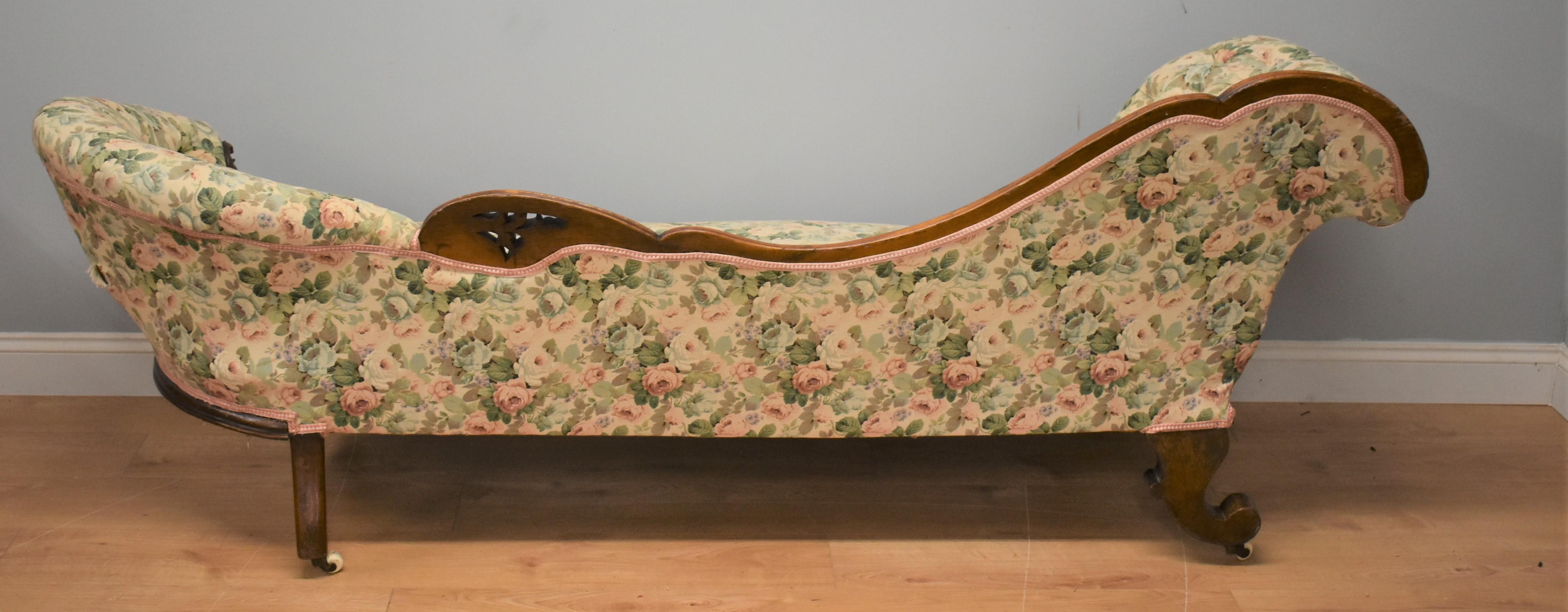 Victorian Walnut Chaise 2