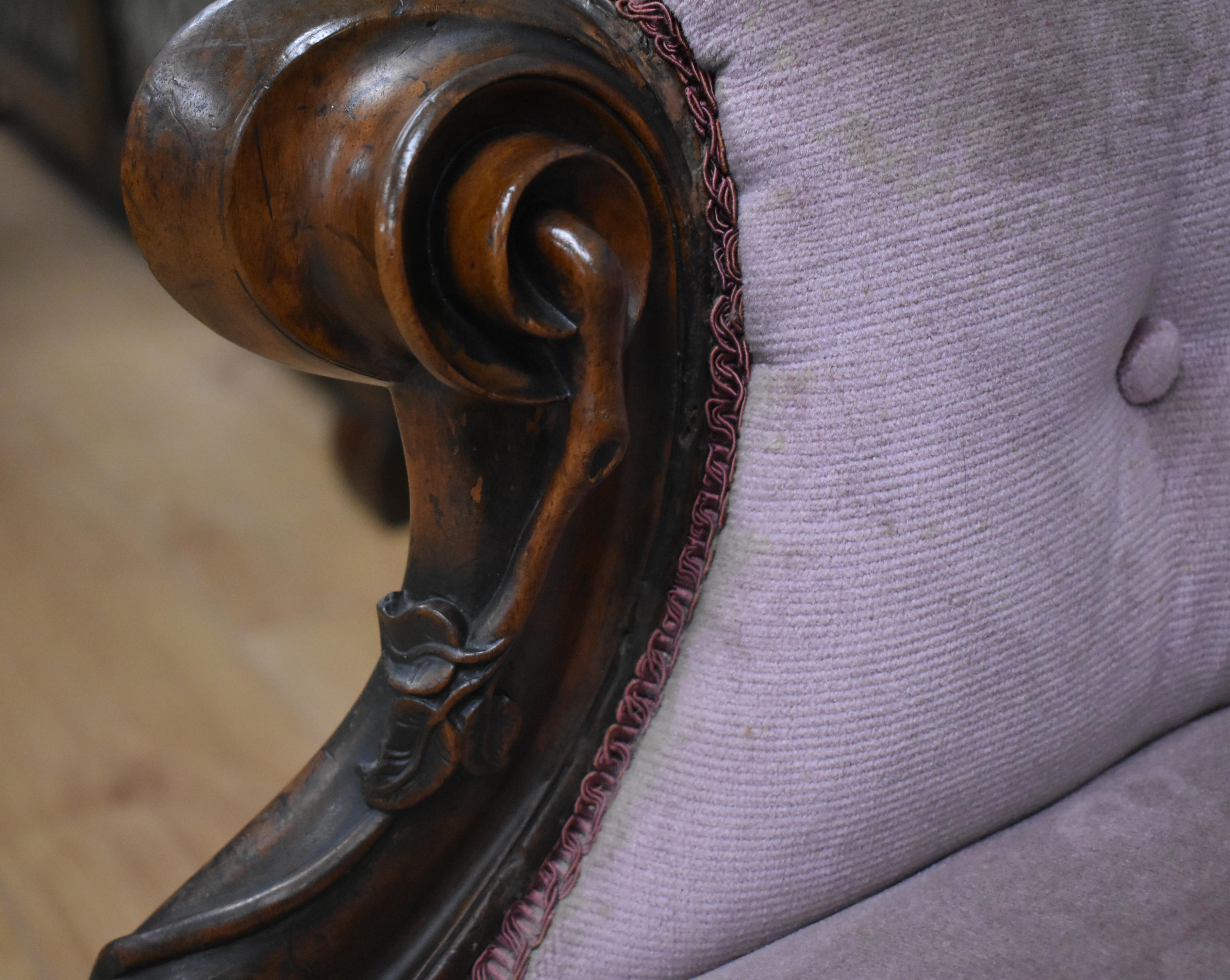 Victorian Walnut Chaise Longue 5