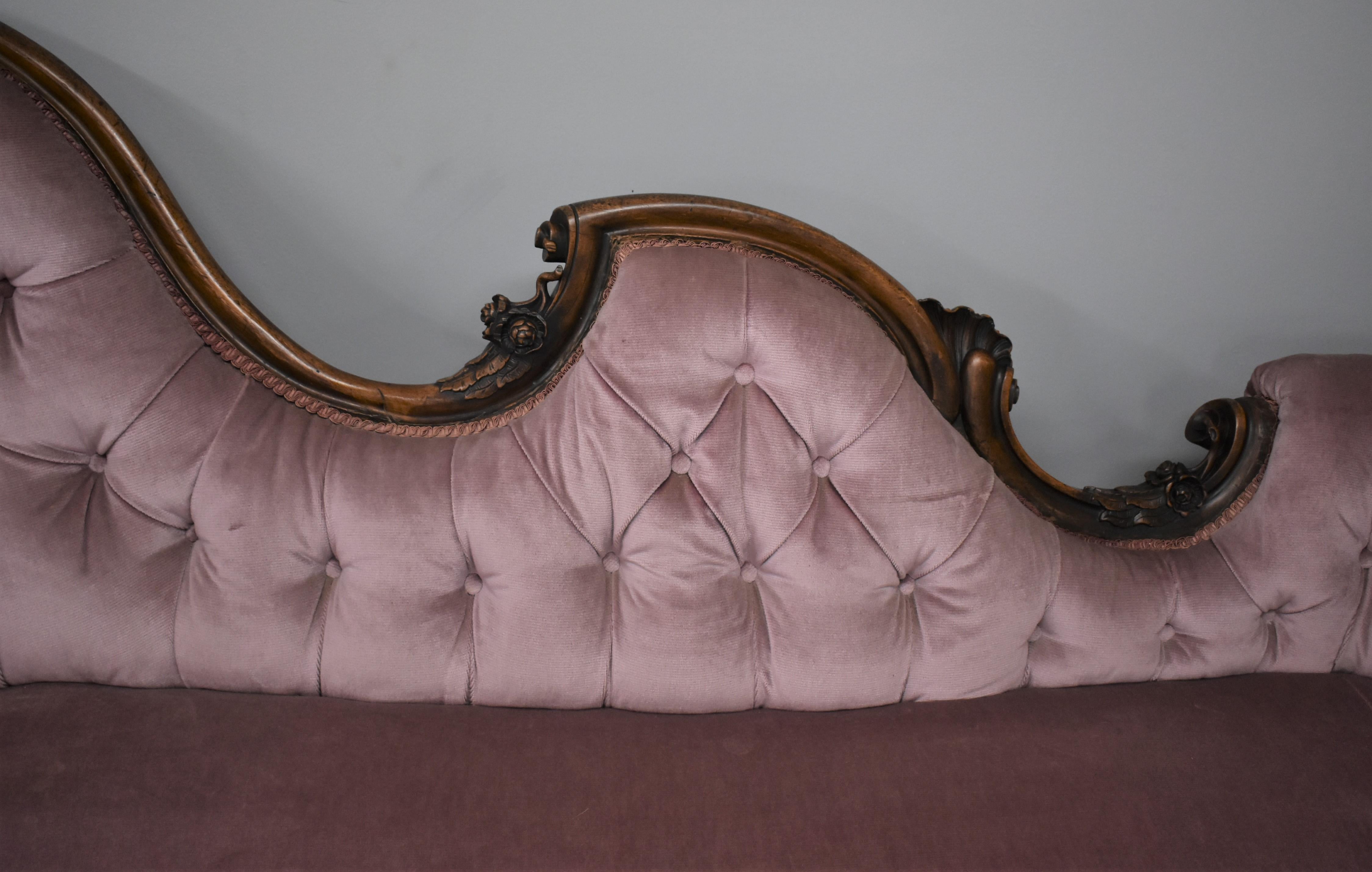 Victorian Walnut Chaise Longue 7