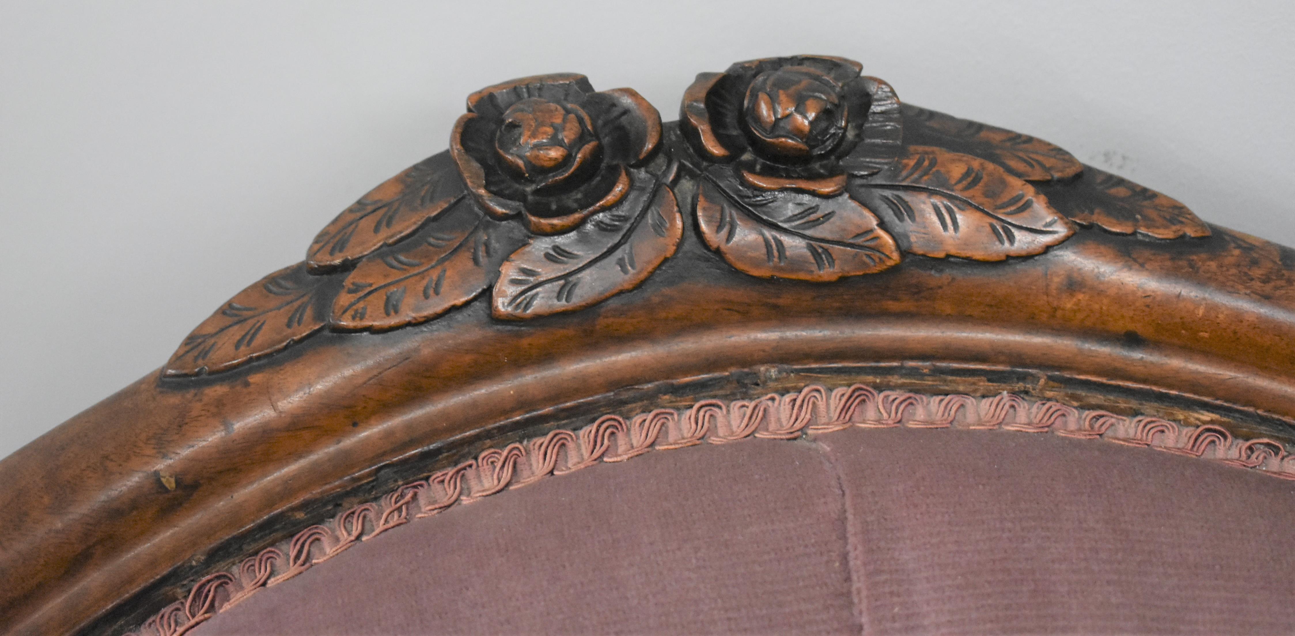 Victorian Walnut Chaise Longue In Good Condition In Chelmsford, Essex