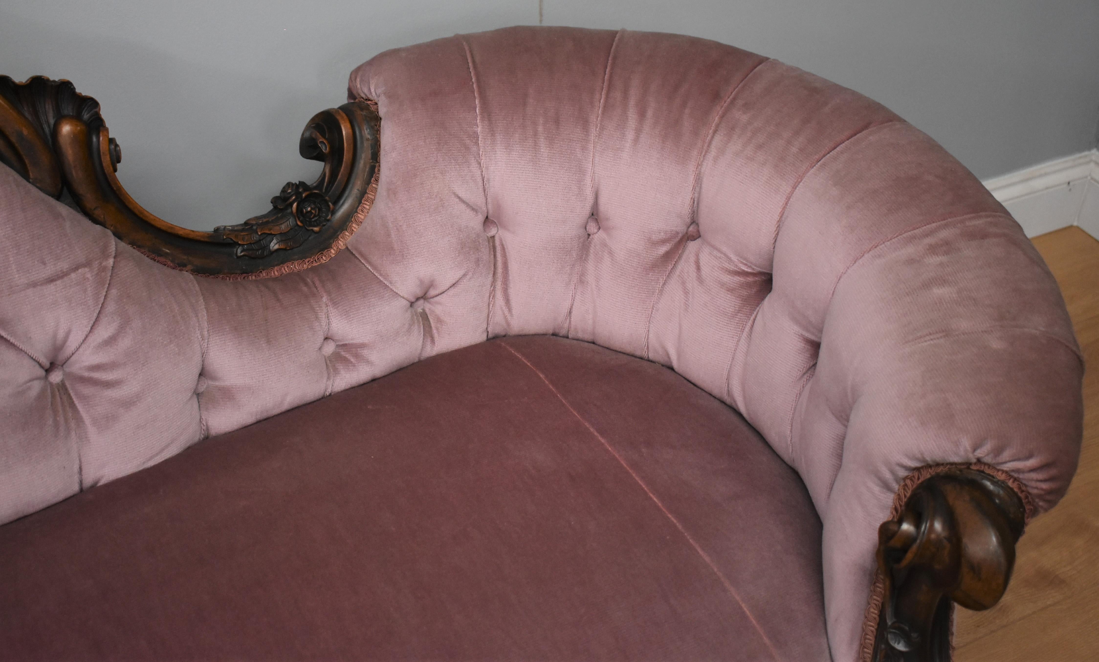Victorian Walnut Chaise Lounge 7