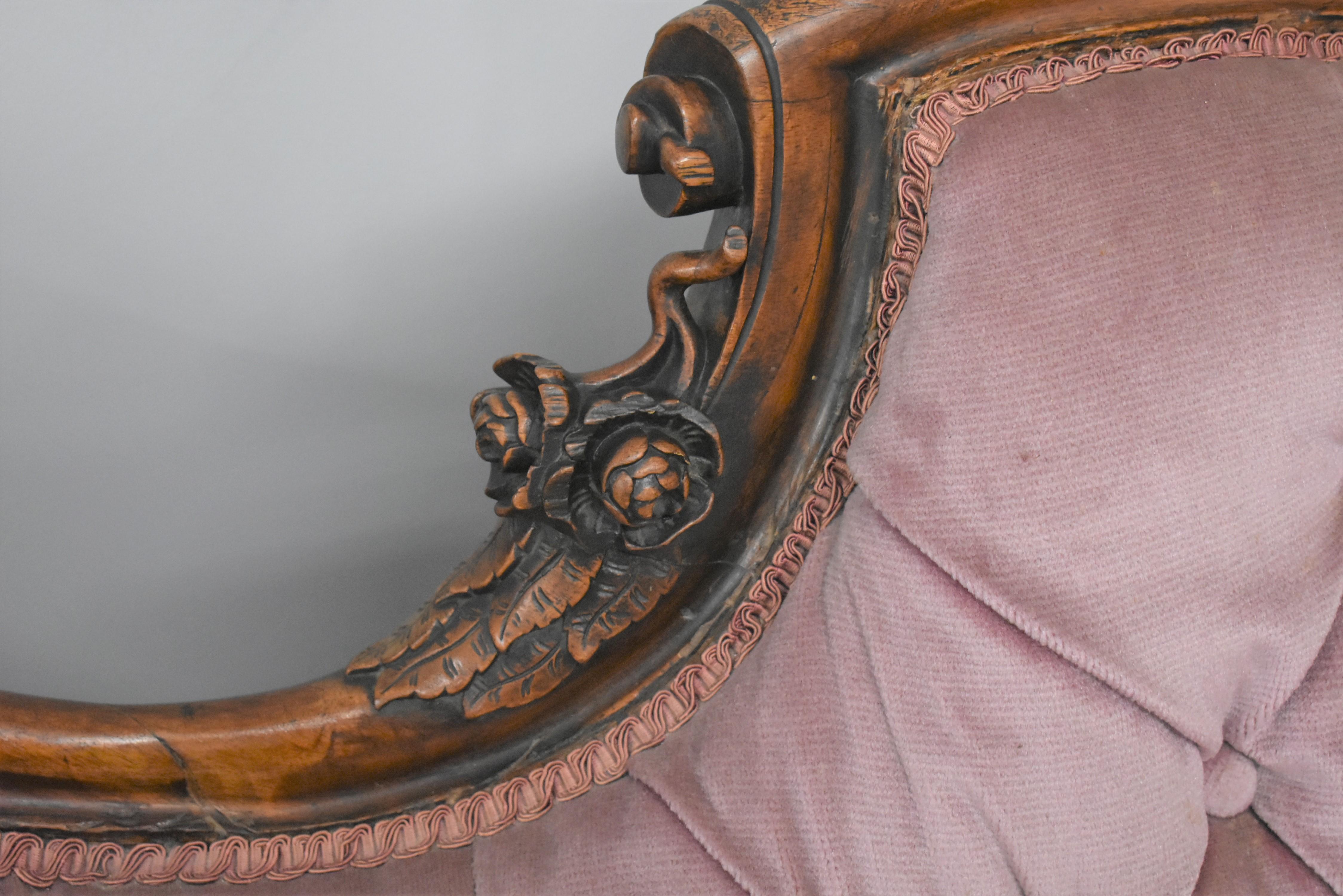 Victorian Walnut Chaise Lounge In Good Condition In Chelmsford, Essex