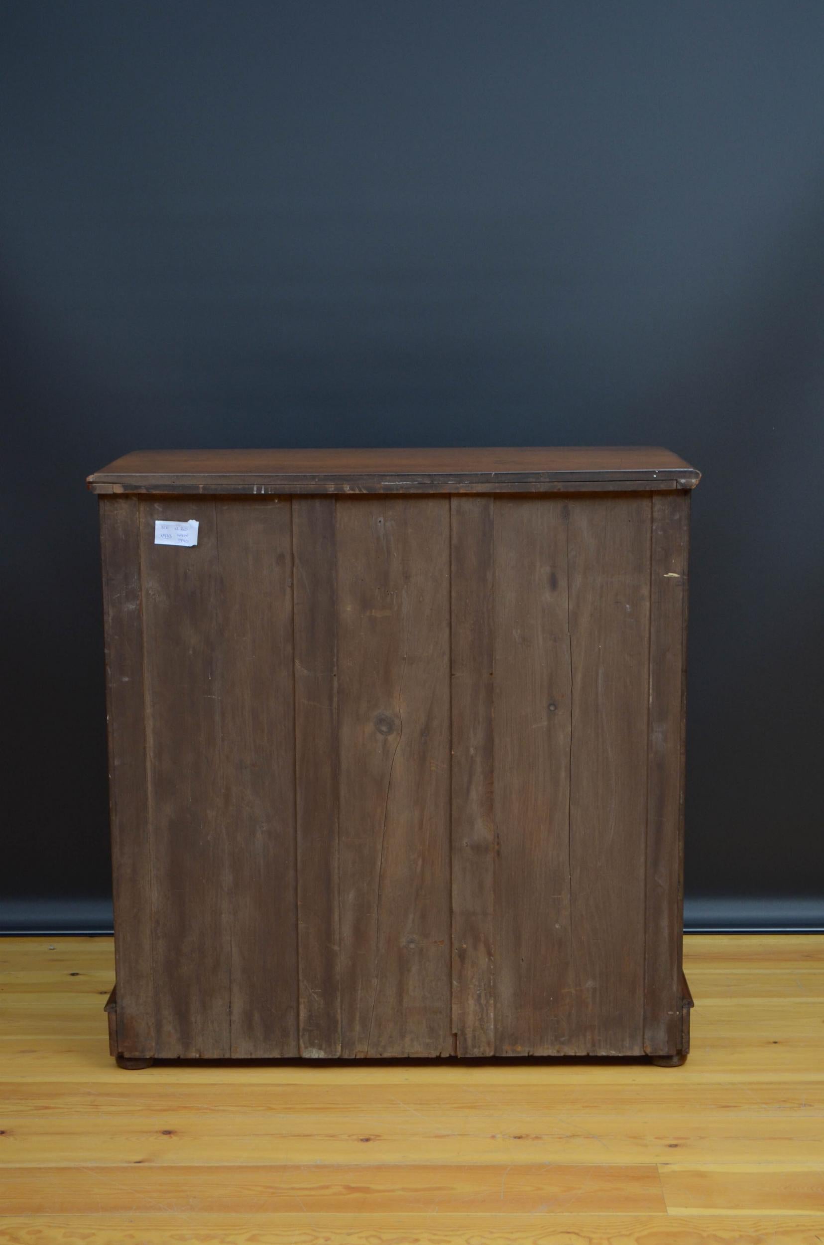 Victorian Walnut Chest of Drawers For Sale 7