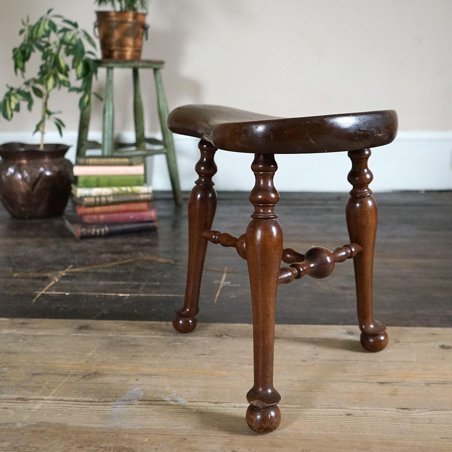 Antique Victorian Walnut Cockfighting Stool by Jas Shoolbred, 1893 5