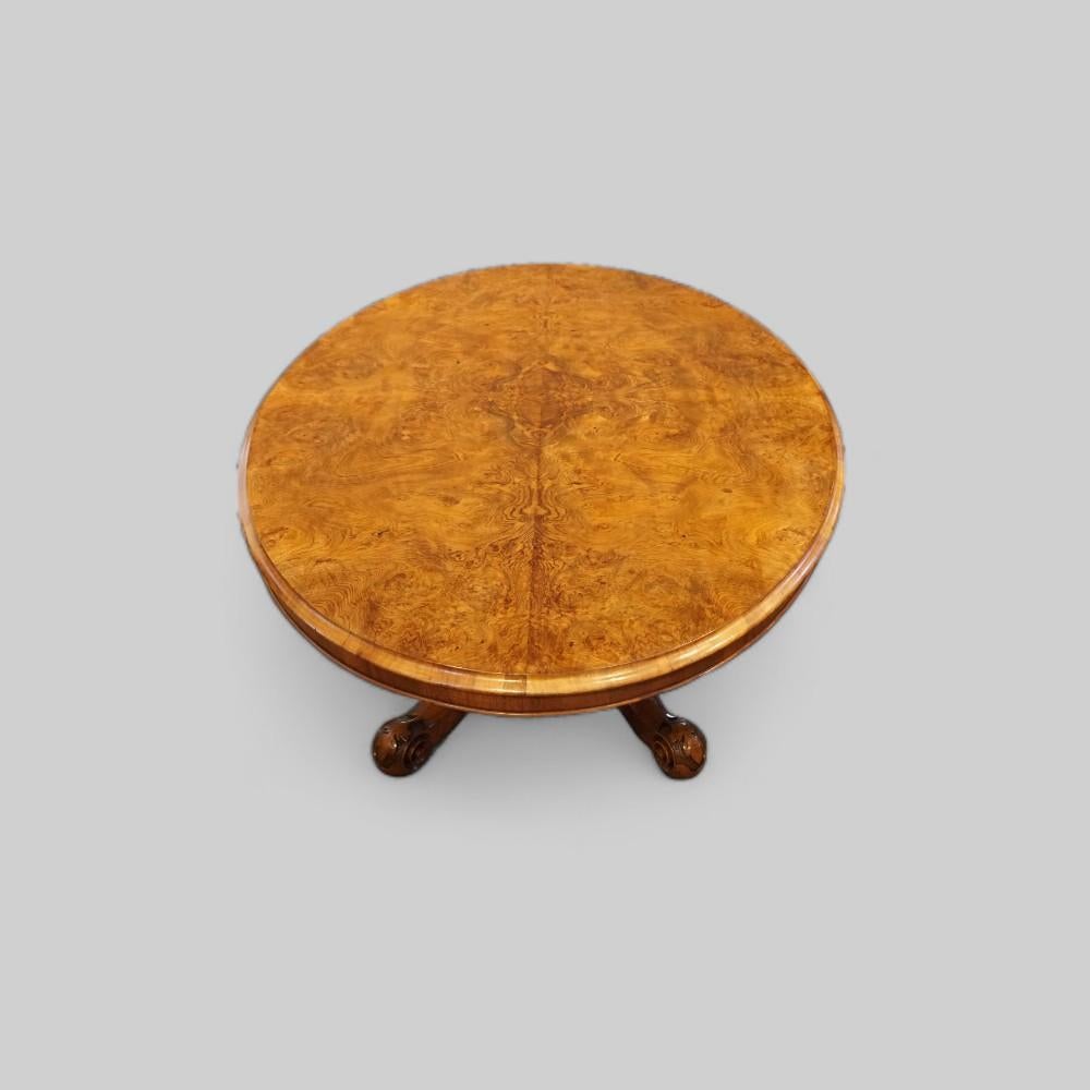 Victorian walnut coffee table For Sale 1
