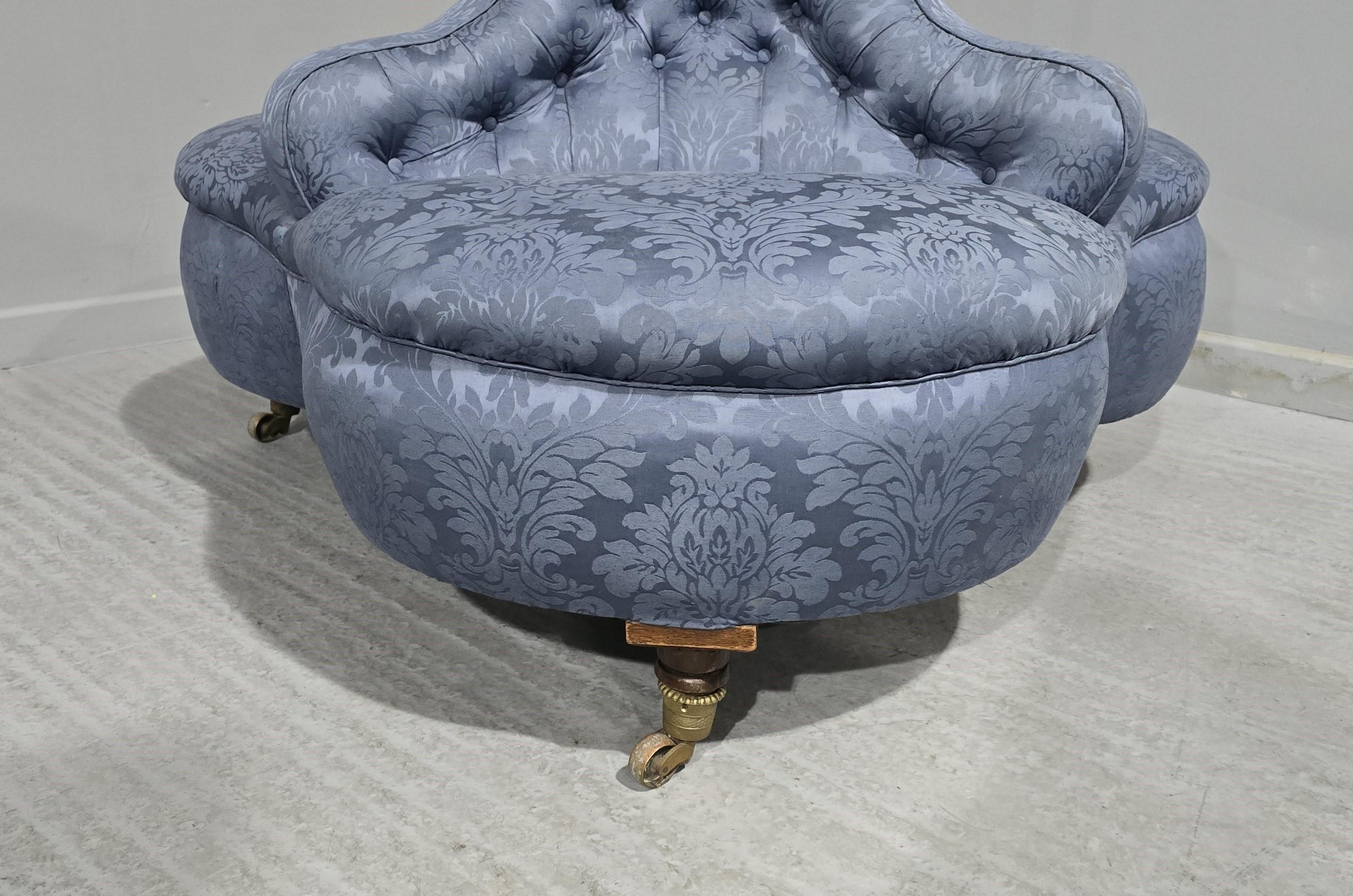 European Victorian Walnut Conversation Seat