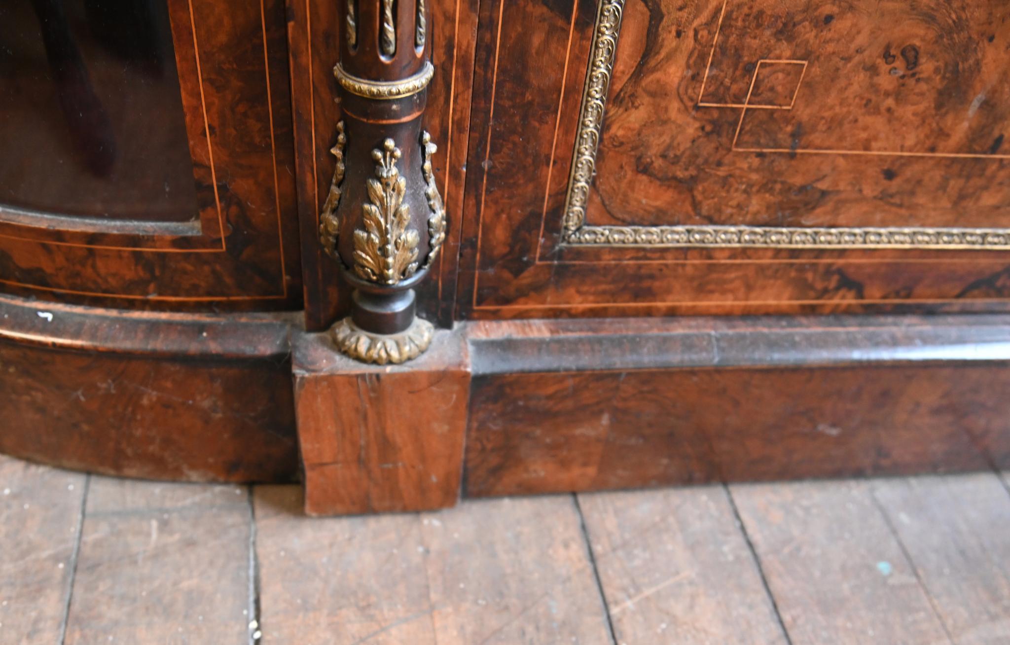 Credenza vittoriana in legno di noce con intarsio, cassapanca 1860 in vendita 2