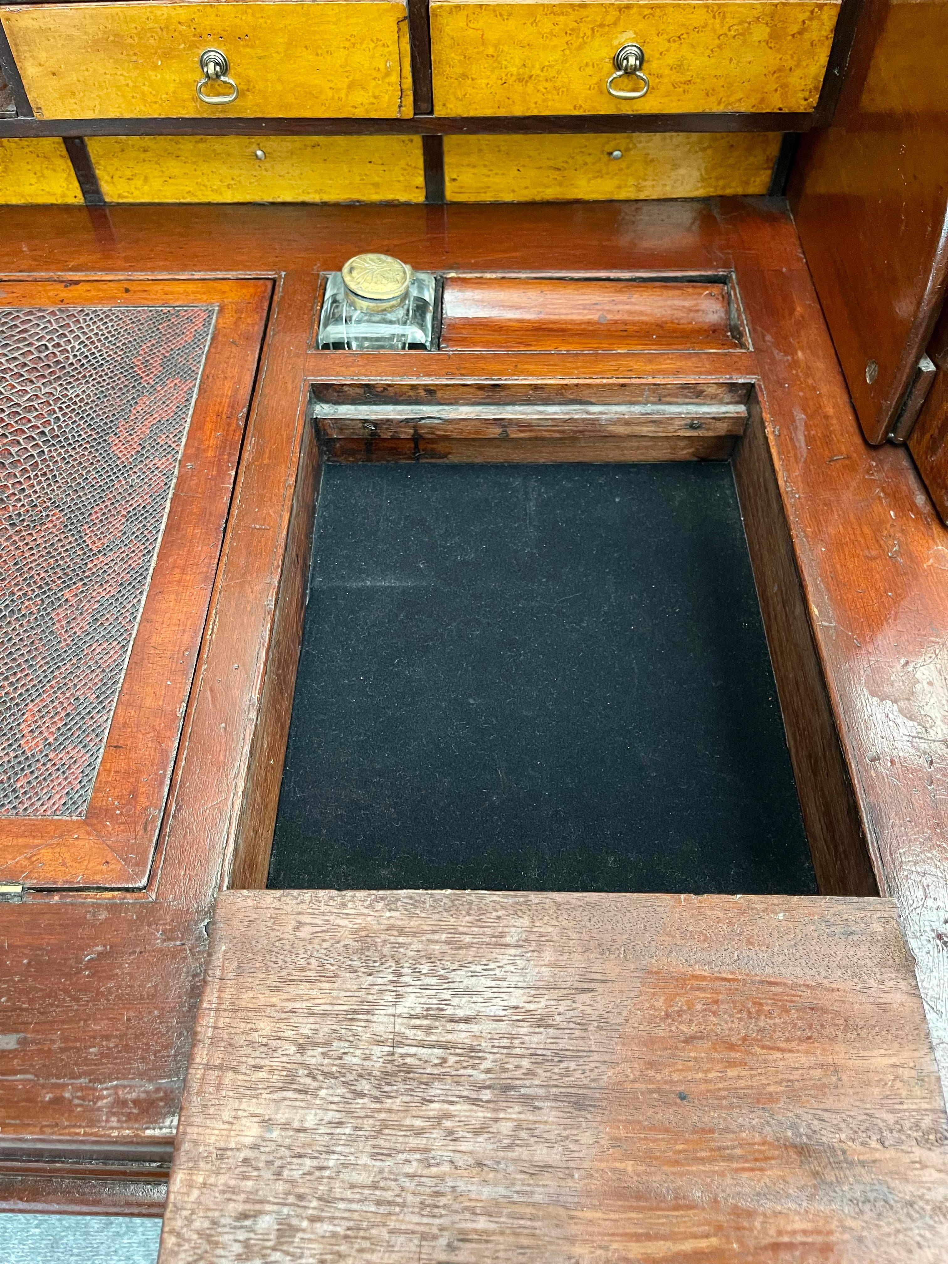 Bureau cylindrique victorien avec tiroir secret, années 1830 en vente 5