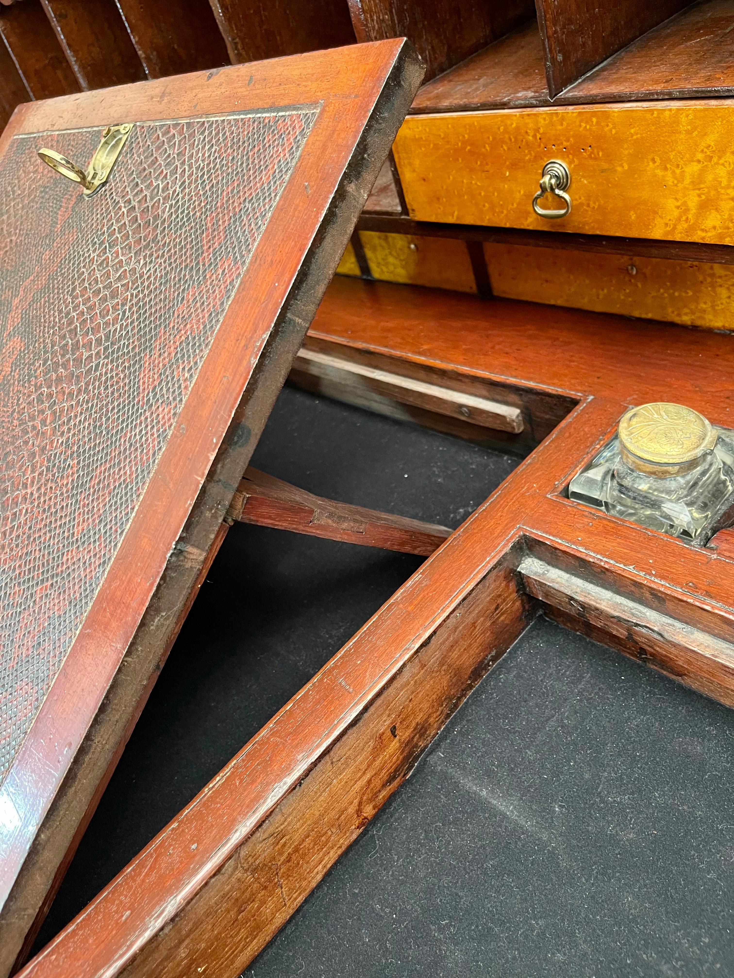 Bureau cylindrique victorien avec tiroir secret, années 1830 en vente 7