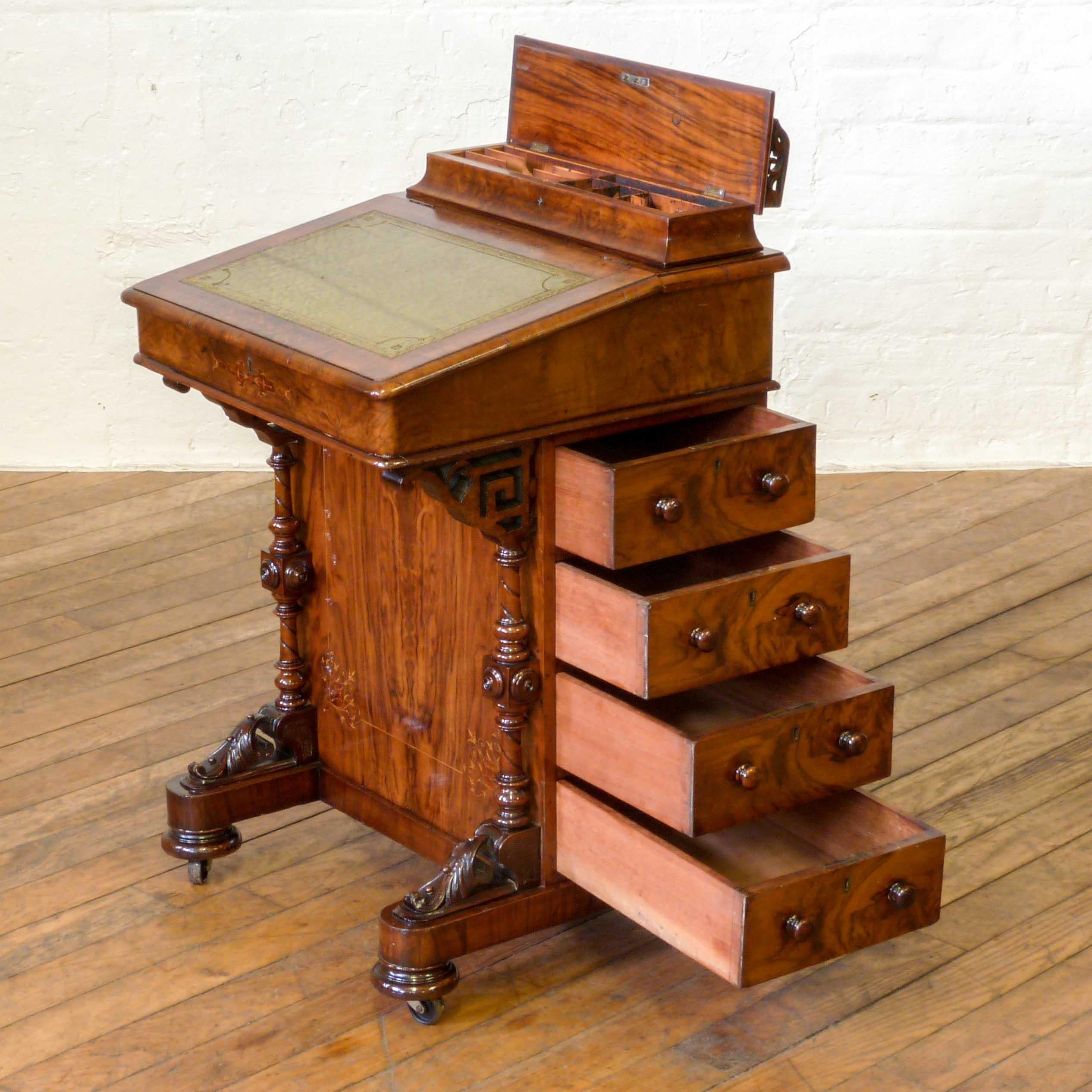 Victorian Walnut Davenport In Good Condition For Sale In Manchester, GB