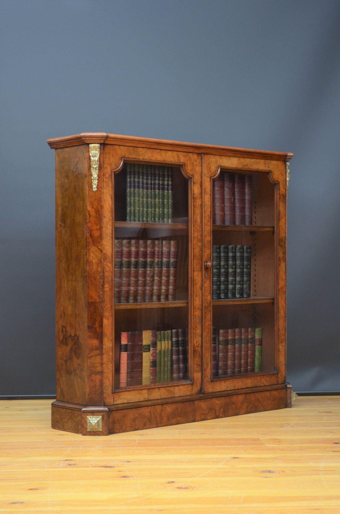 Victorian Walnut Display Cabinet or Bookcase In Good Condition For Sale In Whaley Bridge, GB