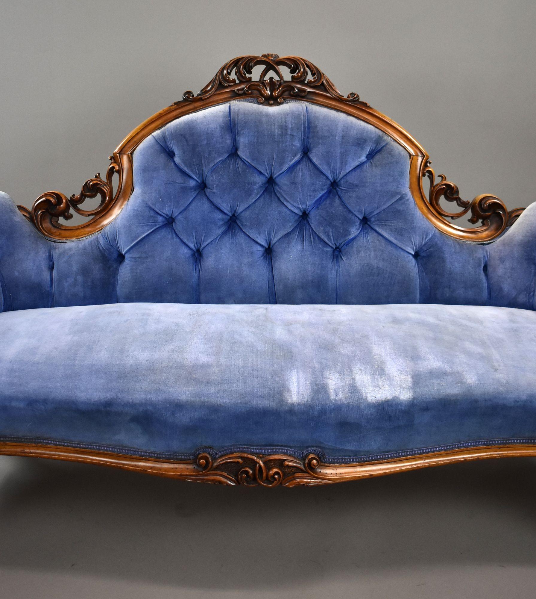 Mid-19th Century Victorian Walnut Double ended Sofa For Sale
