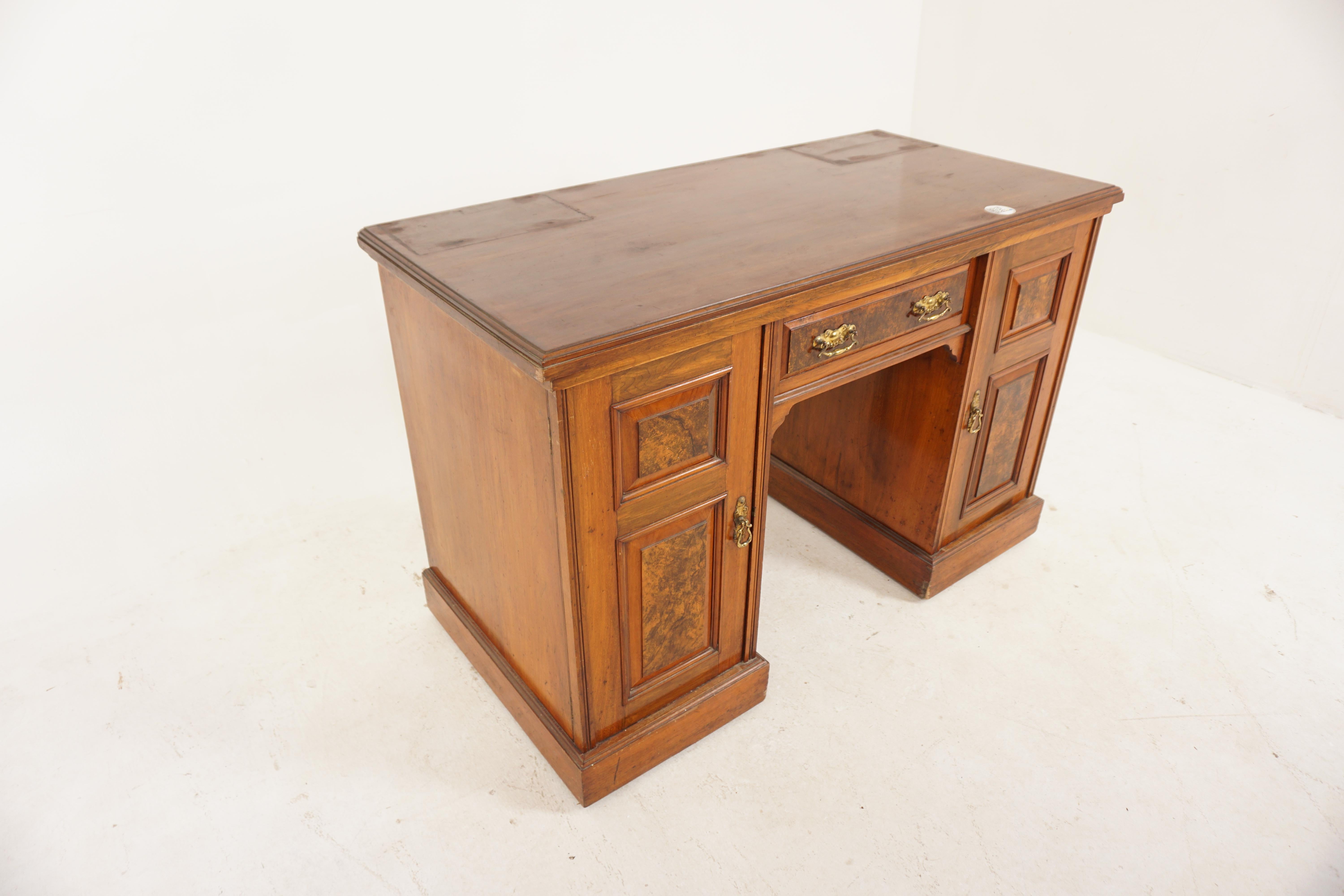 Scottish Victorian Walnut Double Pedestal Desk, Writing or Vanity, Scotland 1890, H216 For Sale