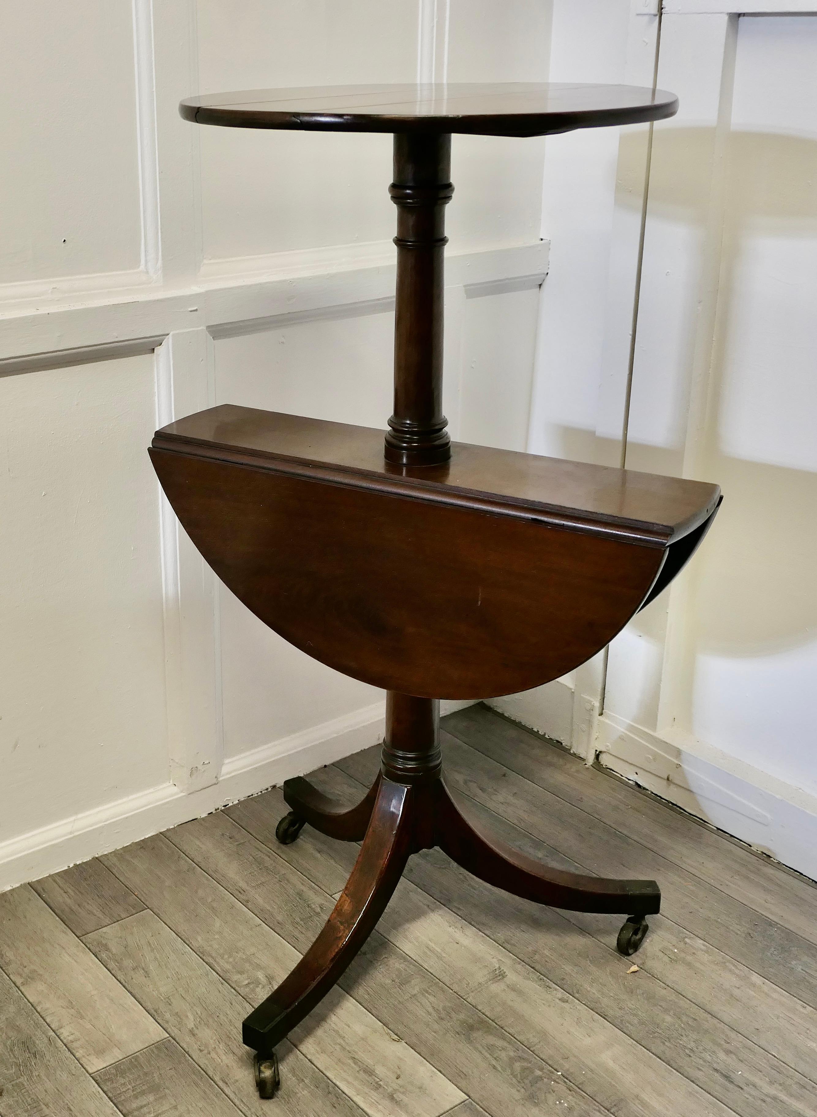 19th Century Victorian Walnut Gueridon Cake Stand or Dumb Waiter     For Sale