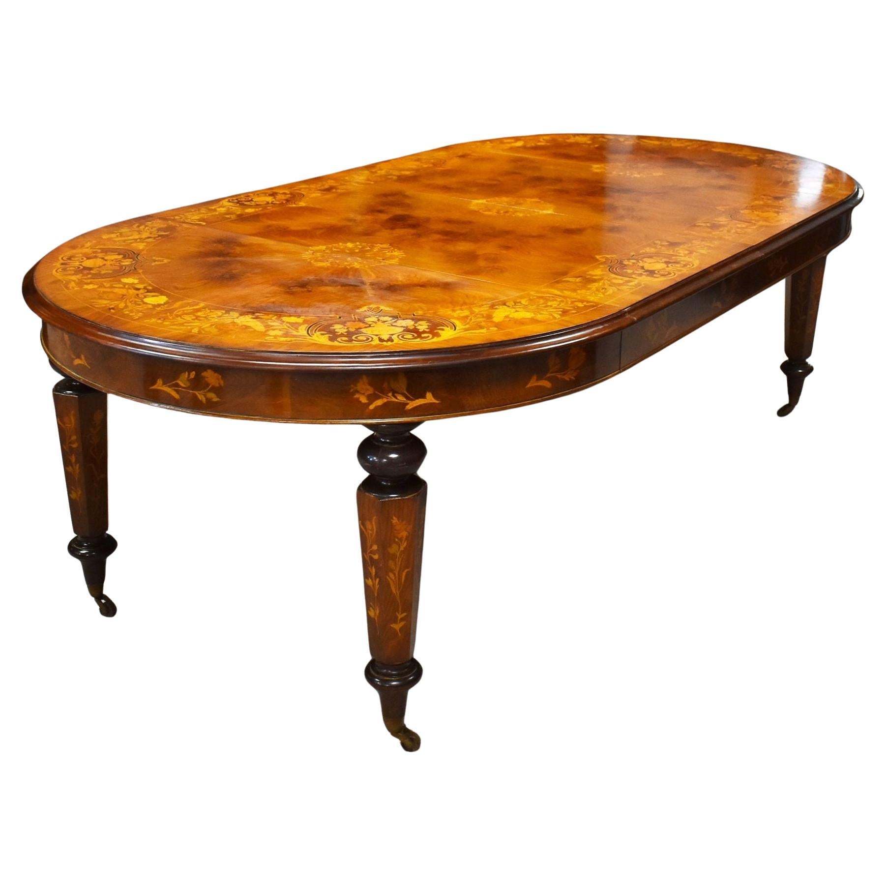 Table à manger à rallonge en noyer marqueté de style victorien