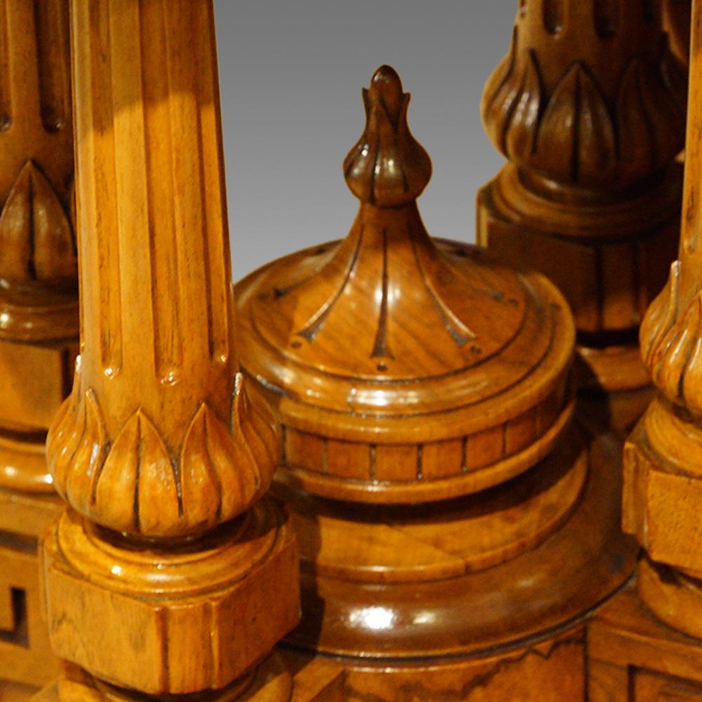 Victorian Walnut Inlaid Shaped Loo Table 5