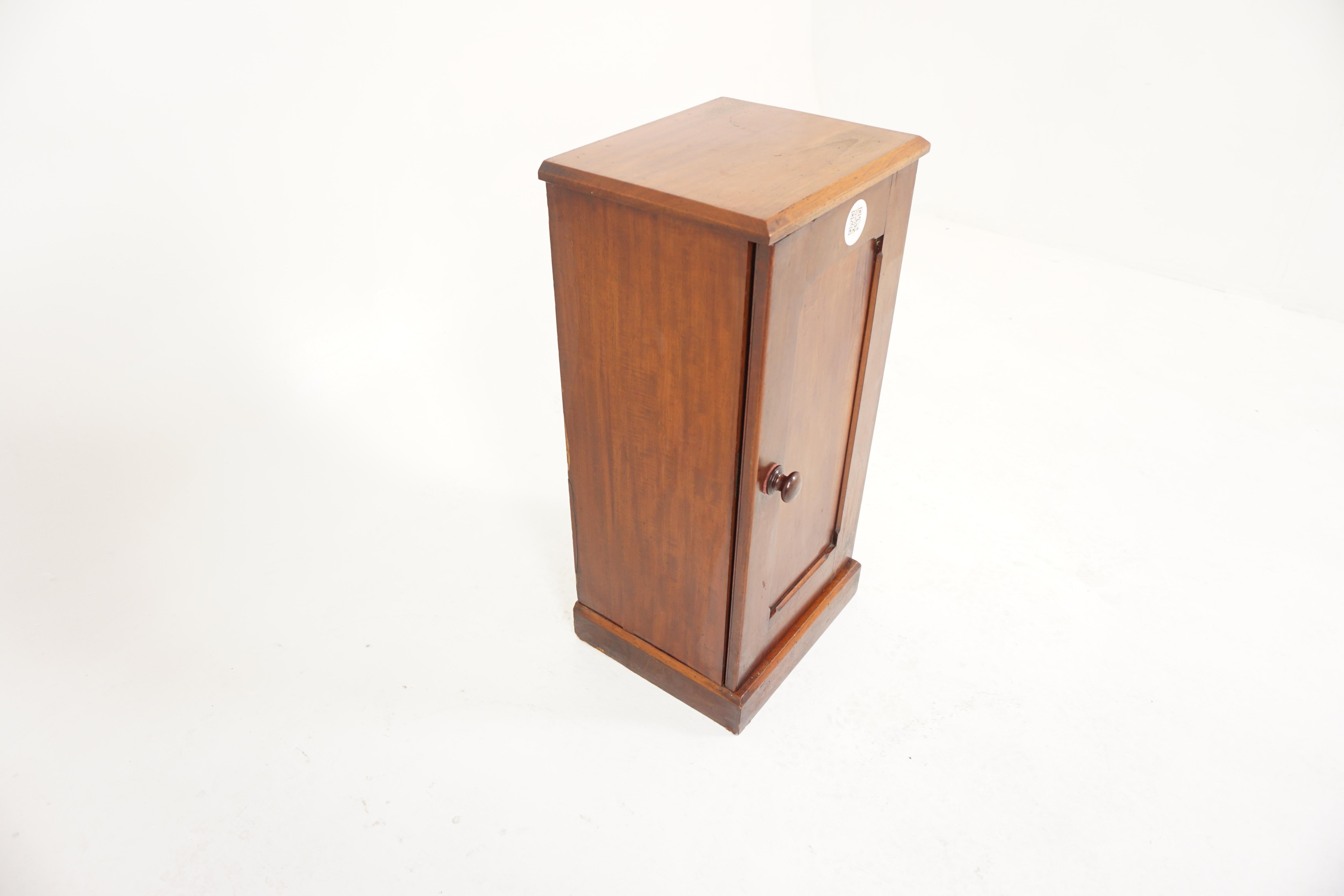 Victorian Walnut Nightstand Beside Cabinet, Lamp Table, Scotland 1880, H175 In Good Condition For Sale In Vancouver, BC