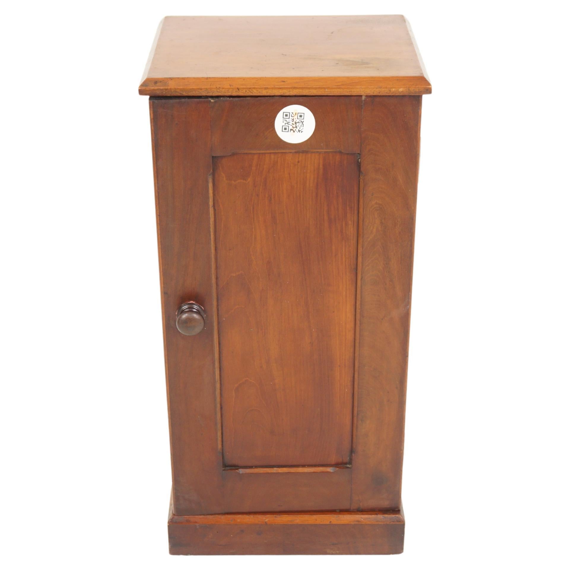 Victorian Walnut Nightstand Beside Cabinet, Lamp Table, Scotland 1880, H175 For Sale