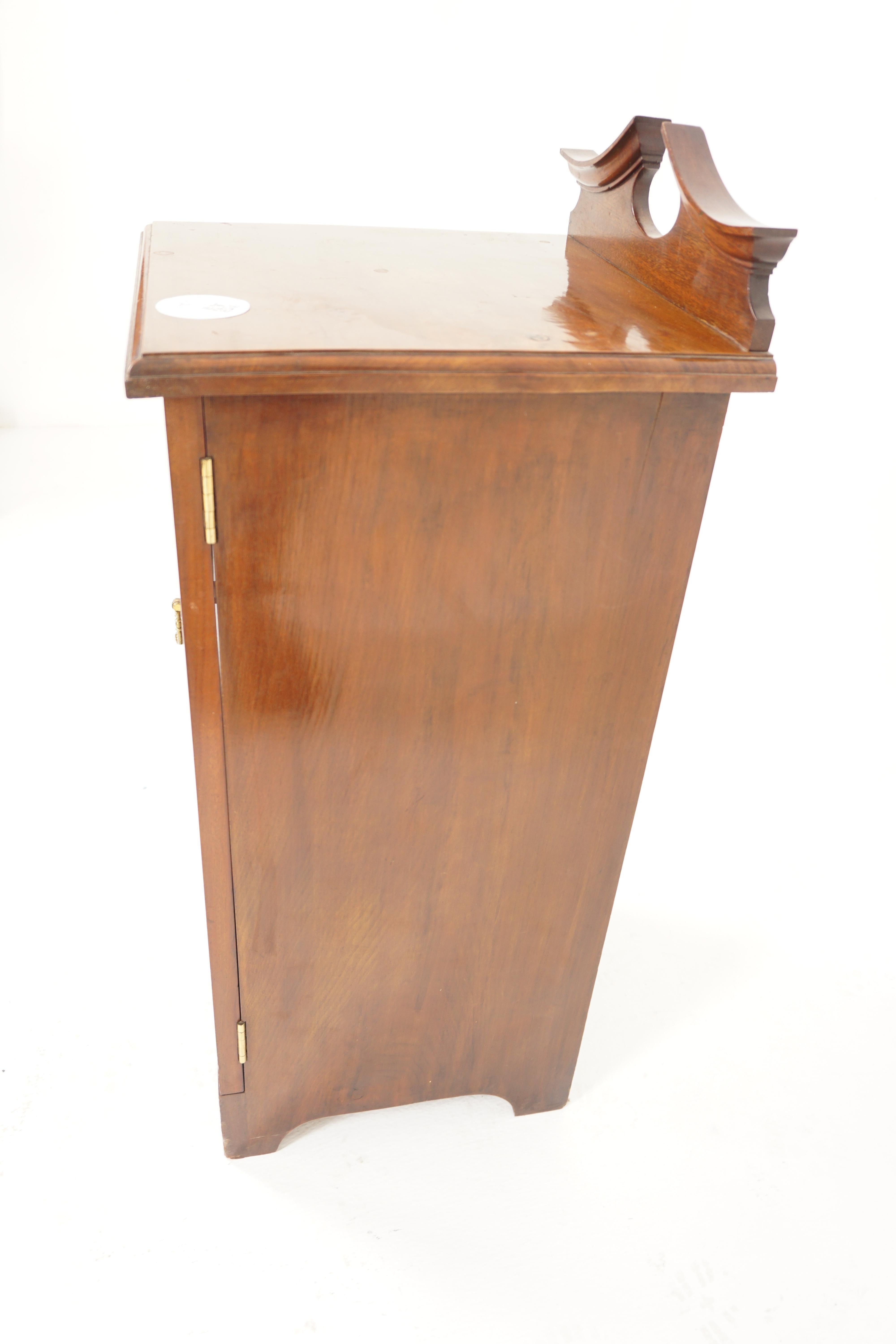 Victorian Walnut Nightstand Beside Cabinet, Lamp Table, Scotland 1890, H893 For Sale 3
