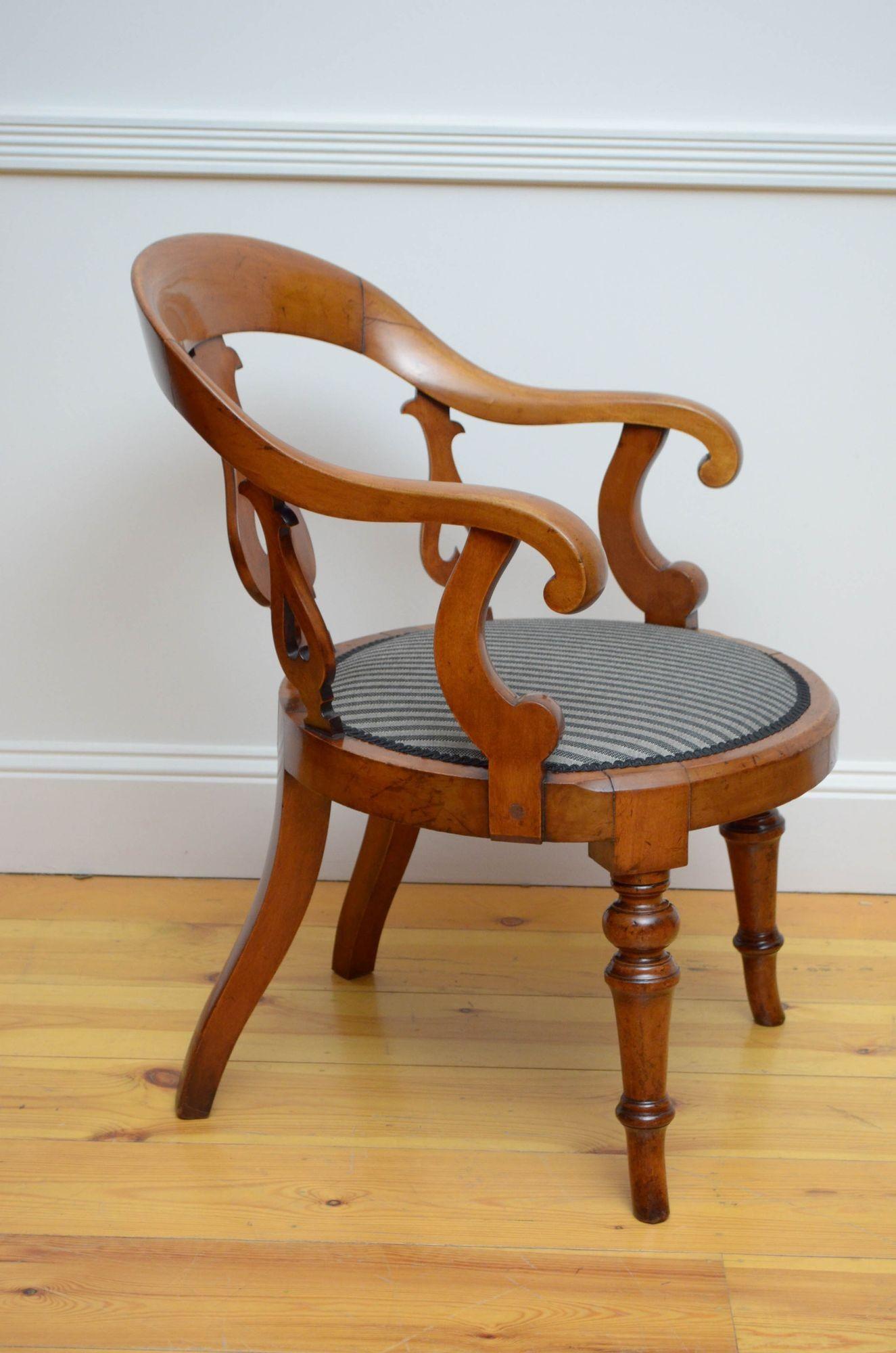 Victorian Walnut Office Chair For Sale 2