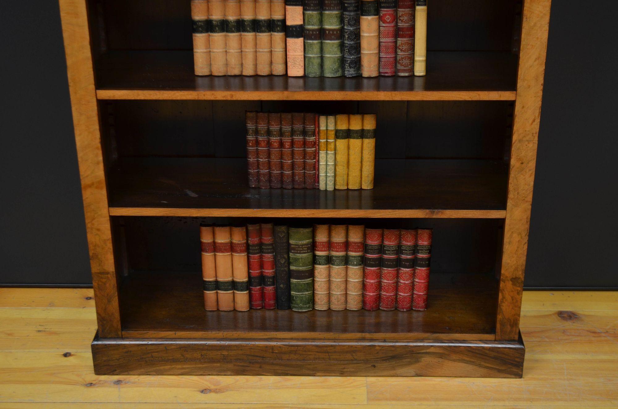 Bibliothèque ouverte victorienne en noyer 4