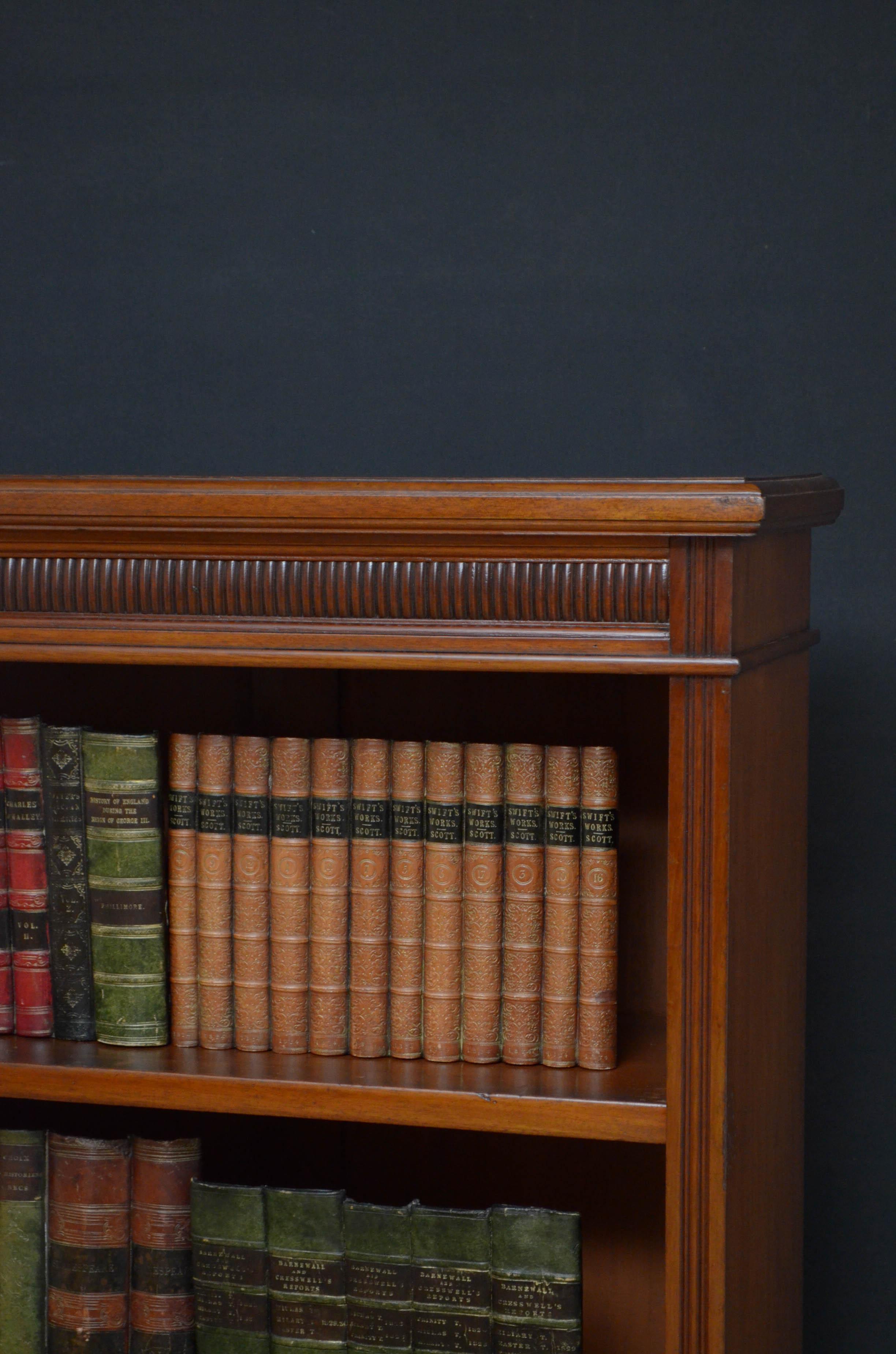 Victorian Walnut Open Bookcase In Good Condition In Whaley Bridge, GB