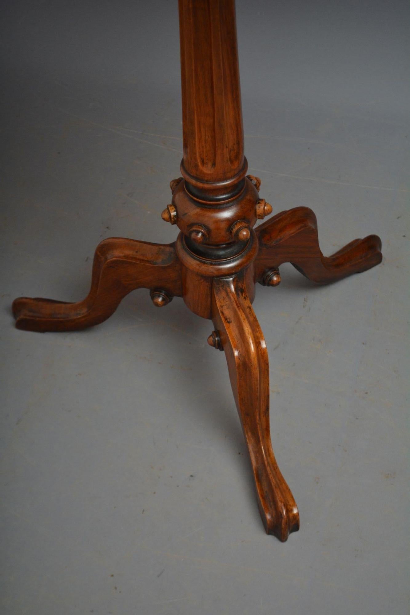 Victorian Walnut Pedestal Side Table Pillar Occasional Table For Sale 6