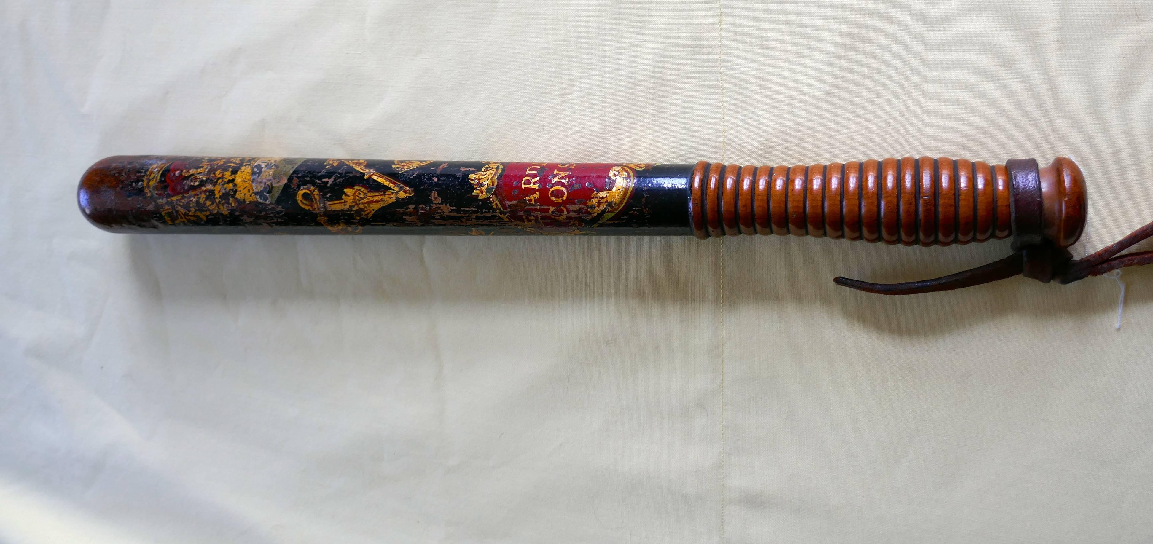 Victorian Walnut Policeman’s Truncheon In Good Condition In Chillerton, Isle of Wight
