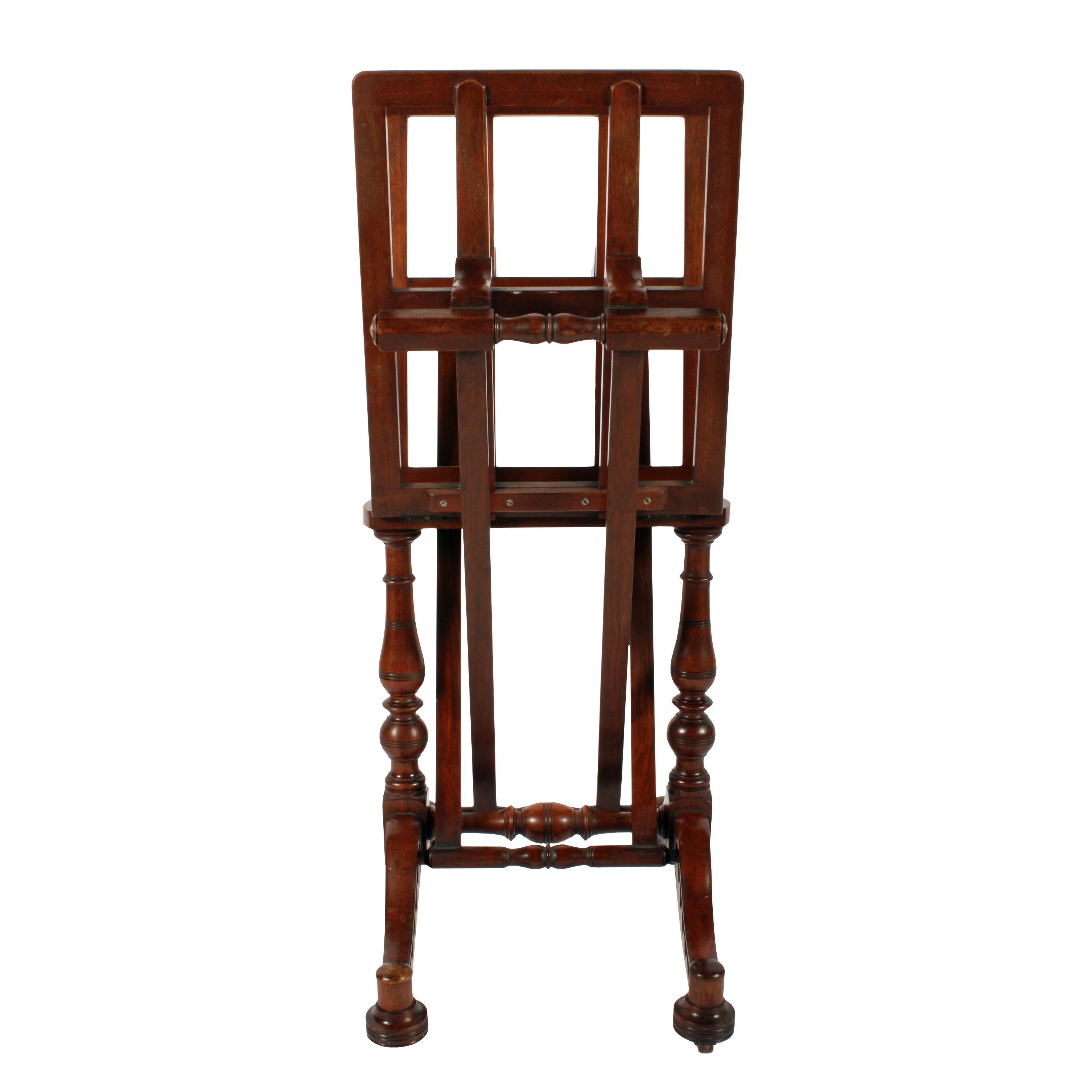 19th Century Victorian Walnut Portfolio Stand In Good Condition For Sale In Newcastle Upon Tyne, GB