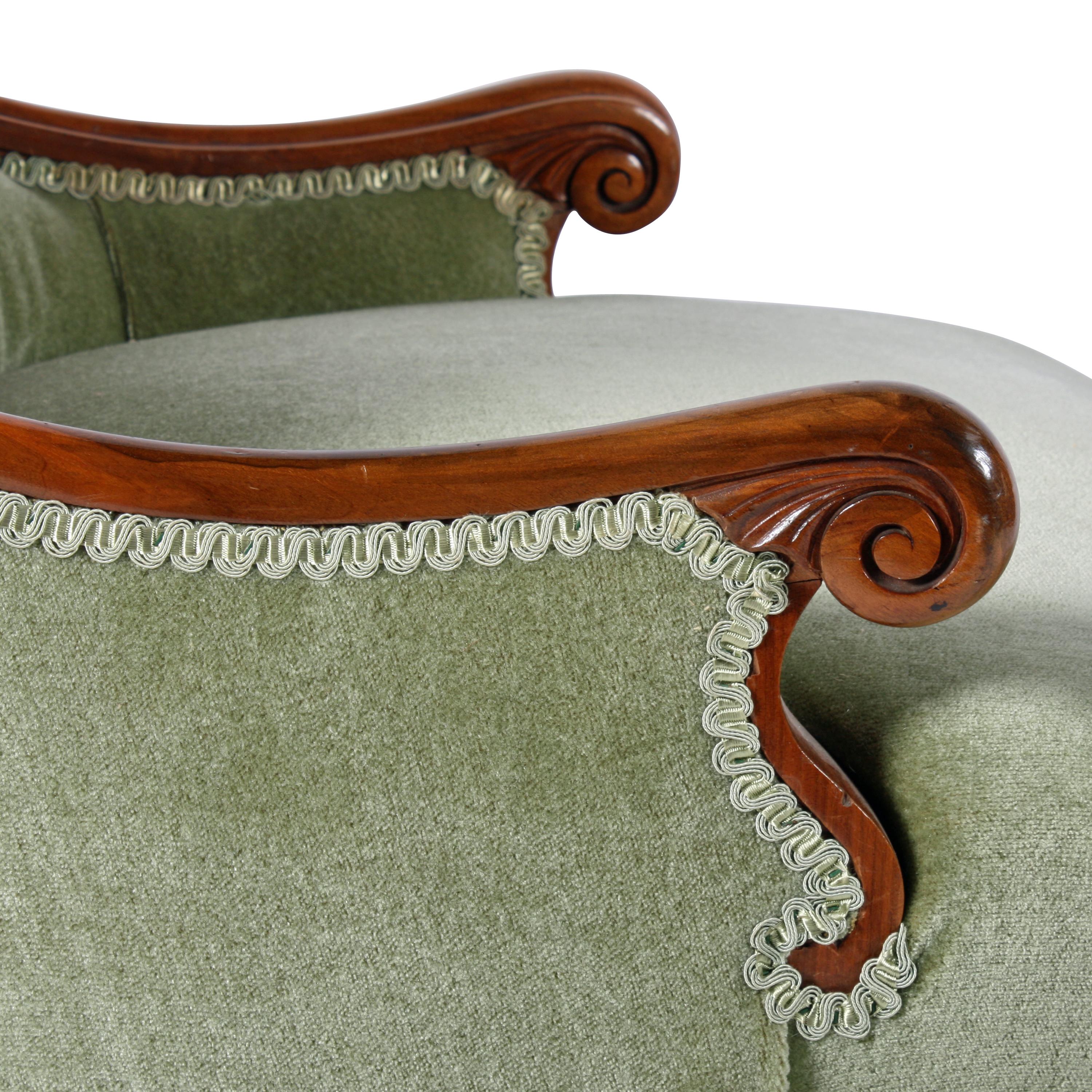 19th Century Victorian Walnut Slipper Shaped Easy Arm Chair For Sale 1